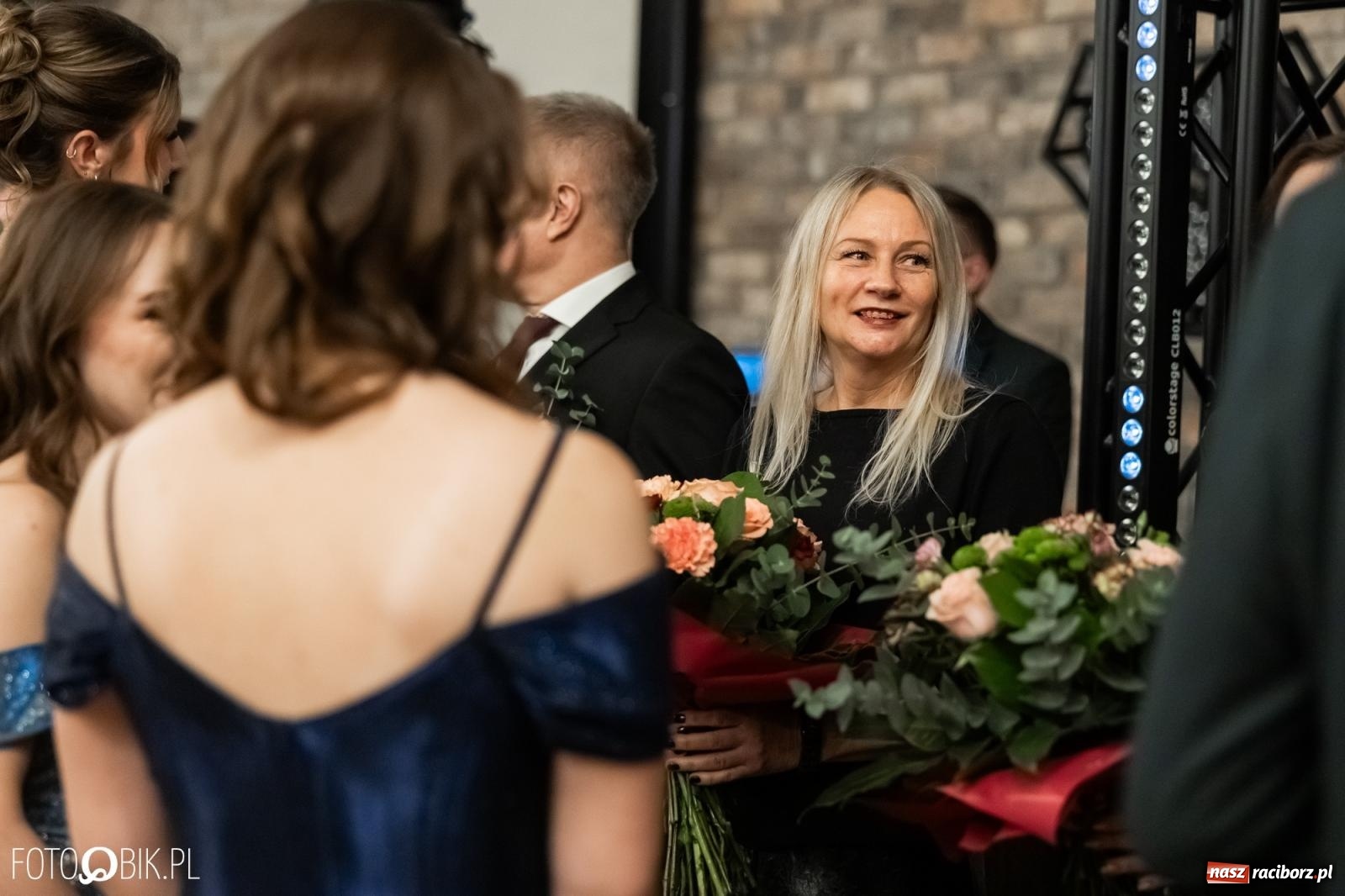 Zdjęcie w galerii na portalu naszraciborz.pl: ZSO nr 1 w Raciborzu po raz pierwszy bawi się na studniówce w Rudach [FOTO i WIDEO] wiadomości z regionu