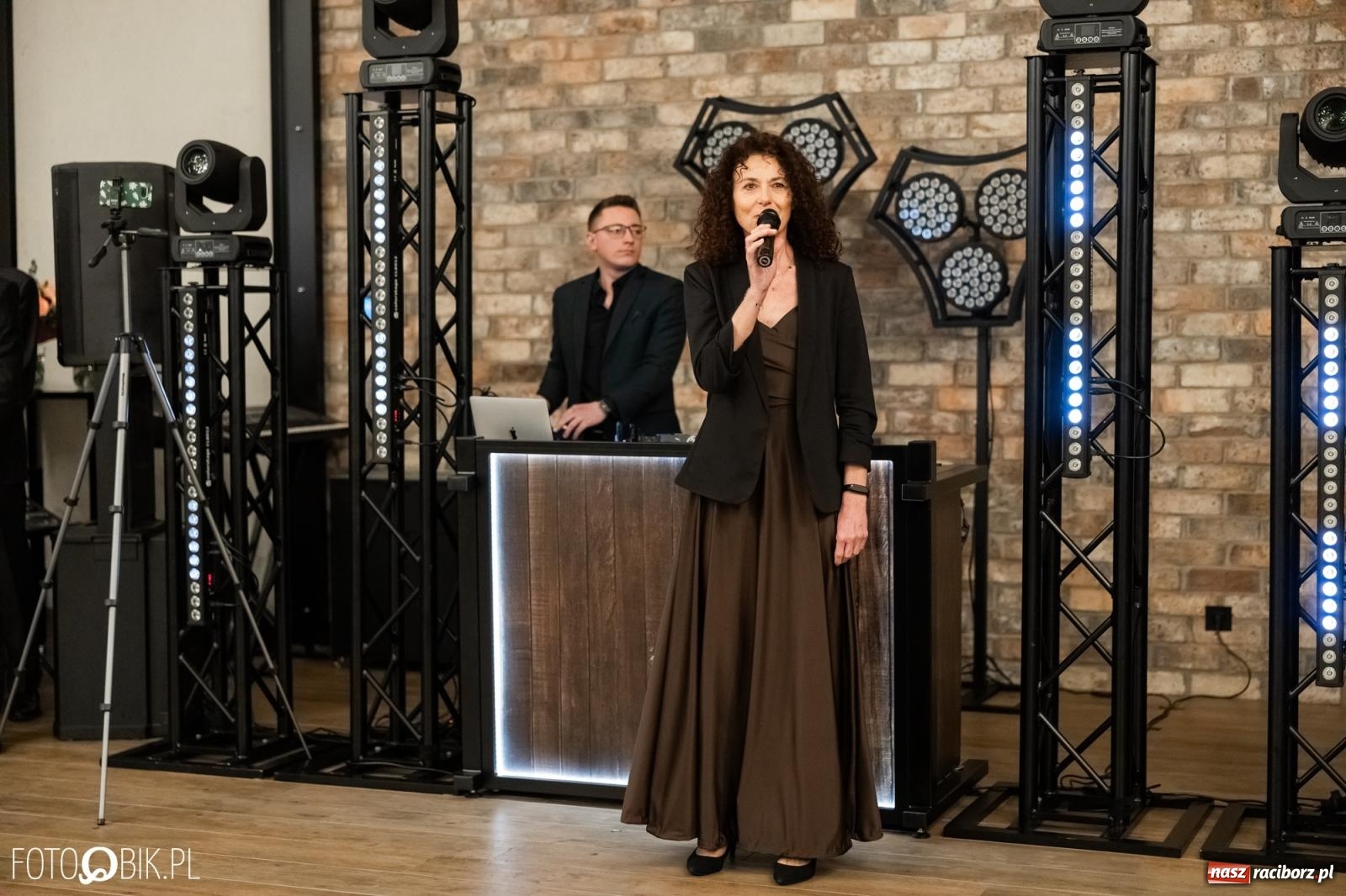 Zdjęcie w galerii na portalu naszraciborz.pl: ZSO nr 1 w Raciborzu po raz pierwszy bawi się na studniówce w Rudach [FOTO i WIDEO] wiadomości z regionu