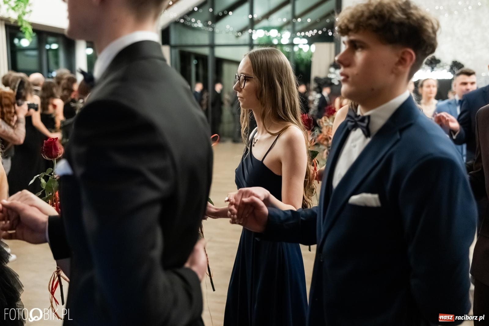 Zdjęcie w galerii na portalu naszraciborz.pl: ZSO nr 1 w Raciborzu po raz pierwszy bawi się na studniówce w Rudach [FOTO i WIDEO] wiadomości z regionu