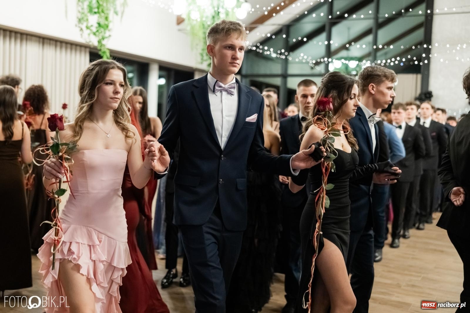 Zdjęcie w galerii na portalu naszraciborz.pl: ZSO nr 1 w Raciborzu po raz pierwszy bawi się na studniówce w Rudach [FOTO i WIDEO] wiadomości z regionu