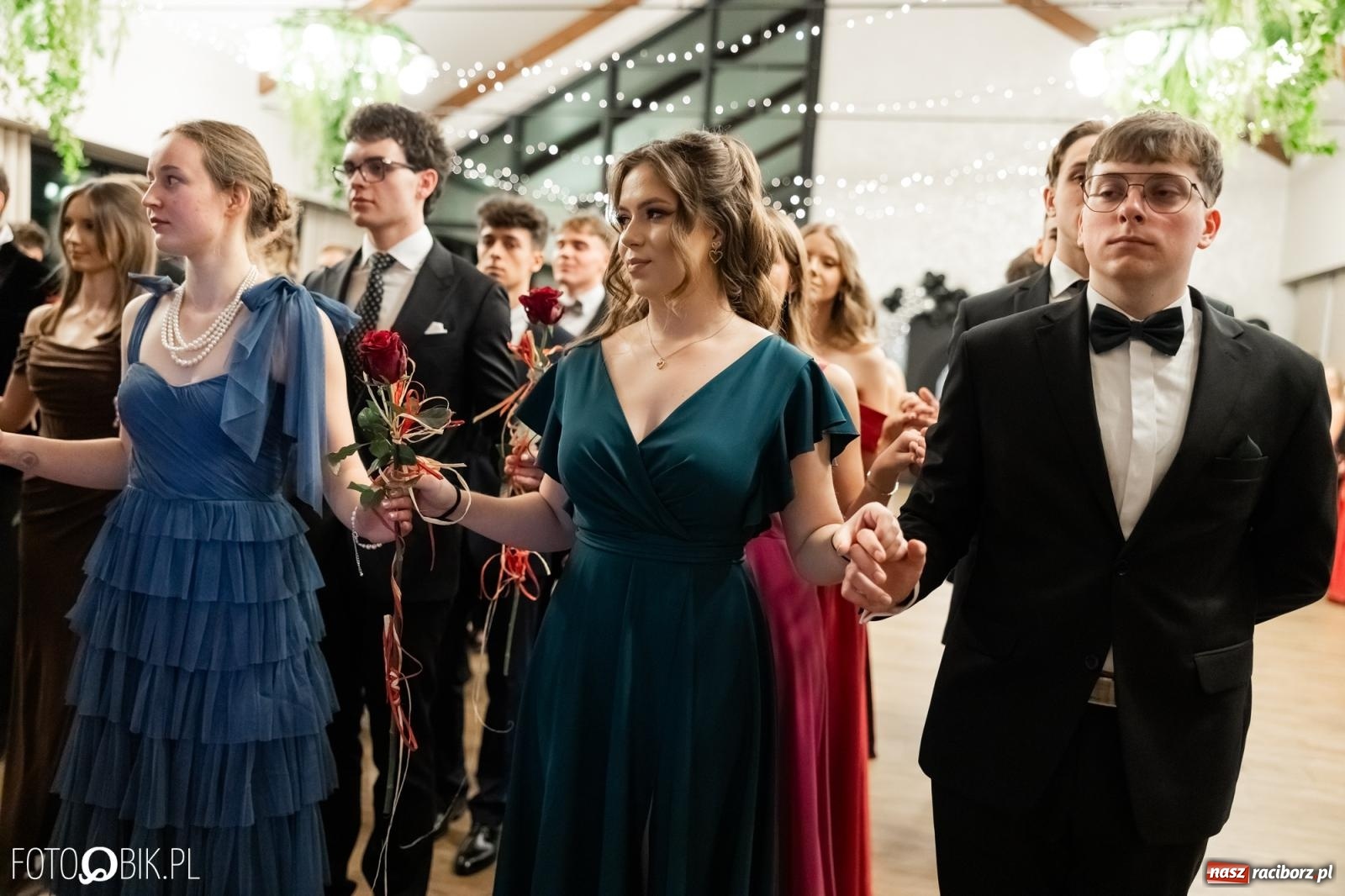 Zdjęcie w galerii na portalu naszraciborz.pl: ZSO nr 1 w Raciborzu po raz pierwszy bawi się na studniówce w Rudach [FOTO i WIDEO] wiadomości z regionu