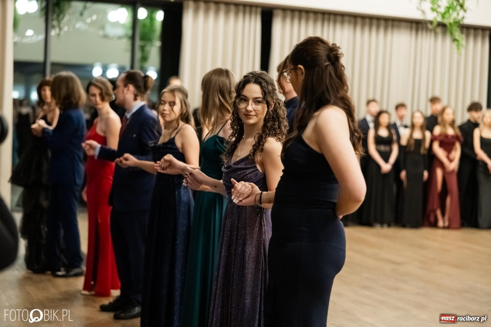 Zdjęcie w galerii na portalu naszraciborz.pl: ZSO nr 1 w Raciborzu po raz pierwszy bawi się na studniówce w Rudach [FOTO i WIDEO] wiadomości z regionu