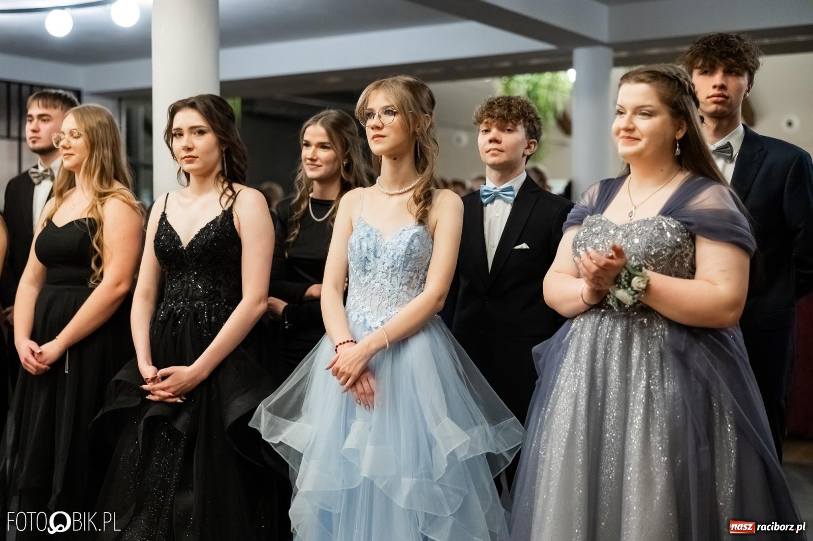 Zdjęcie w galerii na portalu naszraciborz.pl: ZSO nr 1 w Raciborzu po raz pierwszy bawi się na studniówce w Rudach [FOTO i WIDEO] wiadomości z regionu