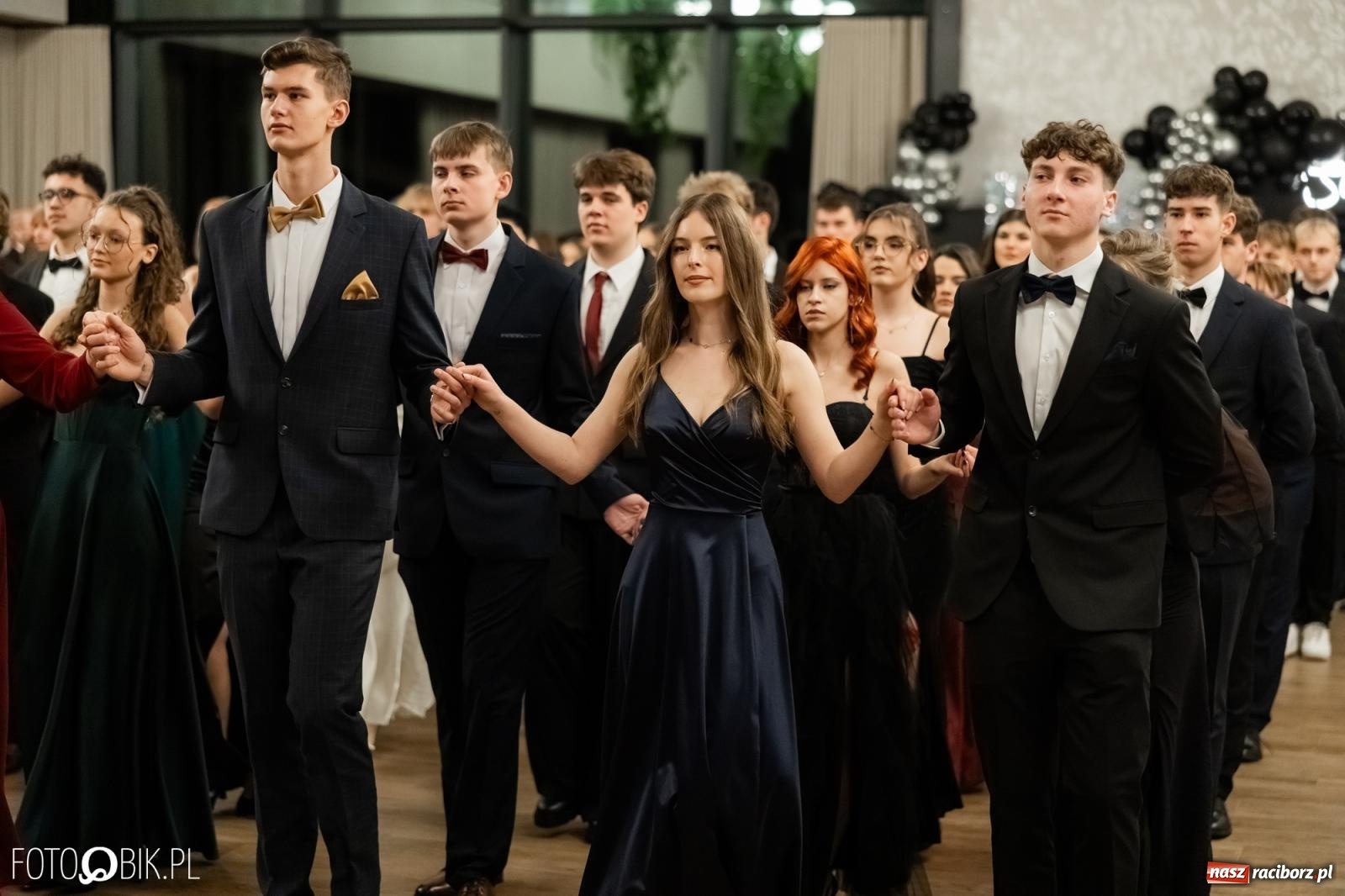 Zdjęcie w galerii na portalu naszraciborz.pl: ZSO nr 1 w Raciborzu po raz pierwszy bawi się na studniówce w Rudach [FOTO i WIDEO] wiadomości z regionu