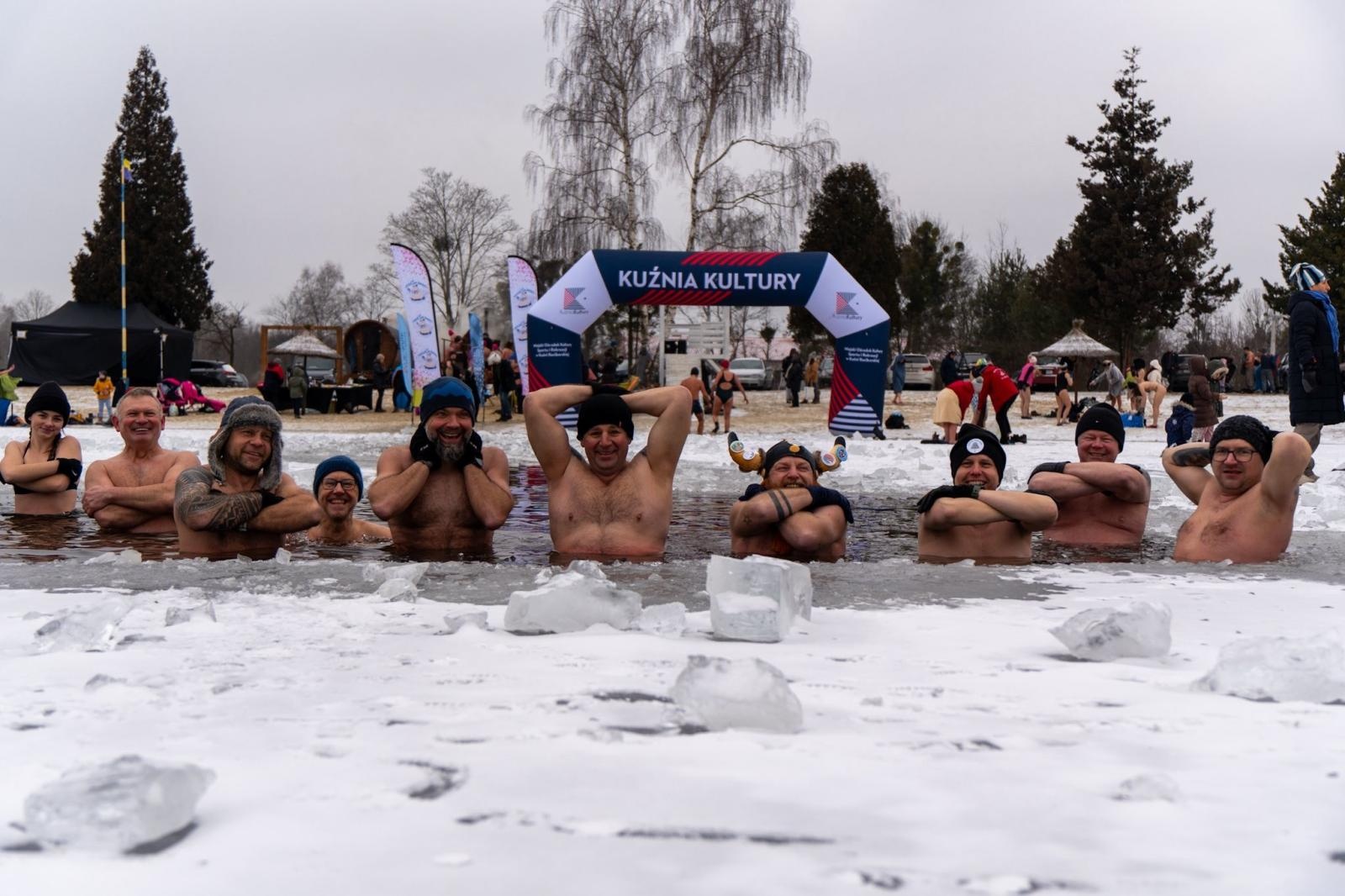 Zdjęcie w galerii na portalu naszraciborz.pl: Wodnik Challenge. Zimowa próba charakteru nad wodą [FOTO] wiadomości z regionu