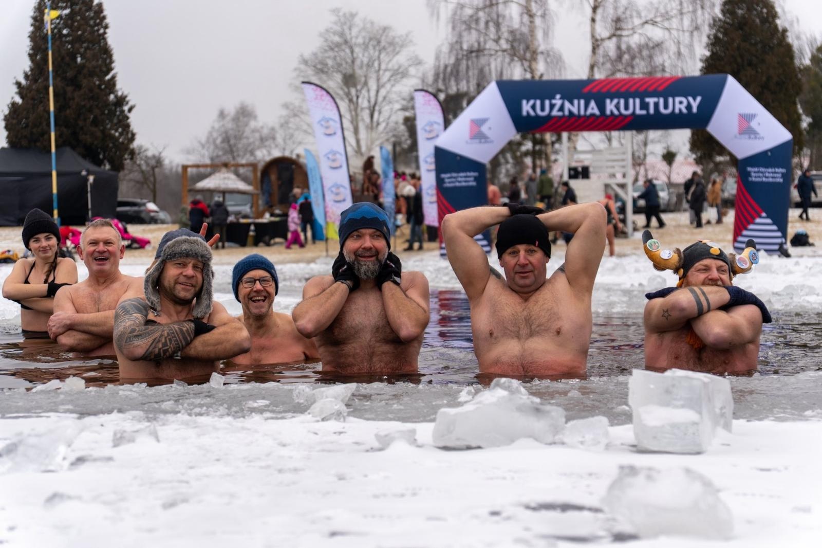 Zdjęcie w galerii na portalu naszraciborz.pl: Wodnik Challenge. Zimowa próba charakteru nad wodą [FOTO] wiadomości z regionu