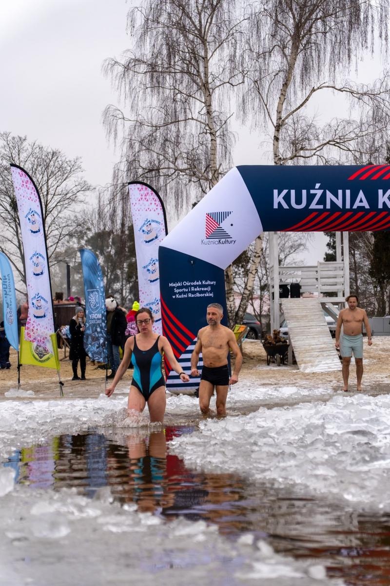 Zdjęcie w galerii na portalu naszraciborz.pl: Wodnik Challenge. Zimowa próba charakteru nad wodą [FOTO] wiadomości z regionu
