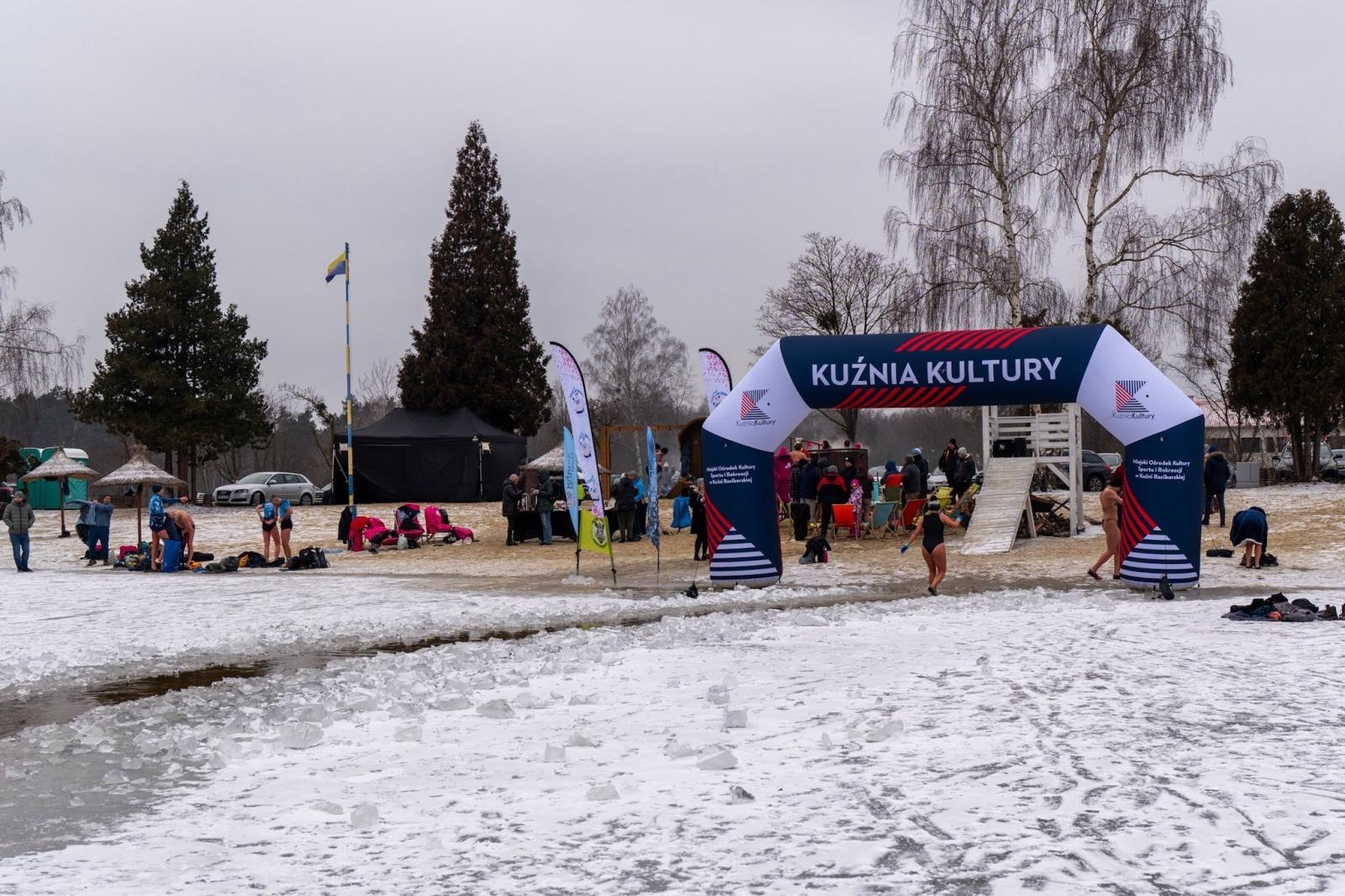 Zdjęcie w galerii na portalu naszraciborz.pl: Wodnik Challenge. Zimowa próba charakteru nad wodą [FOTO] wiadomości z regionu