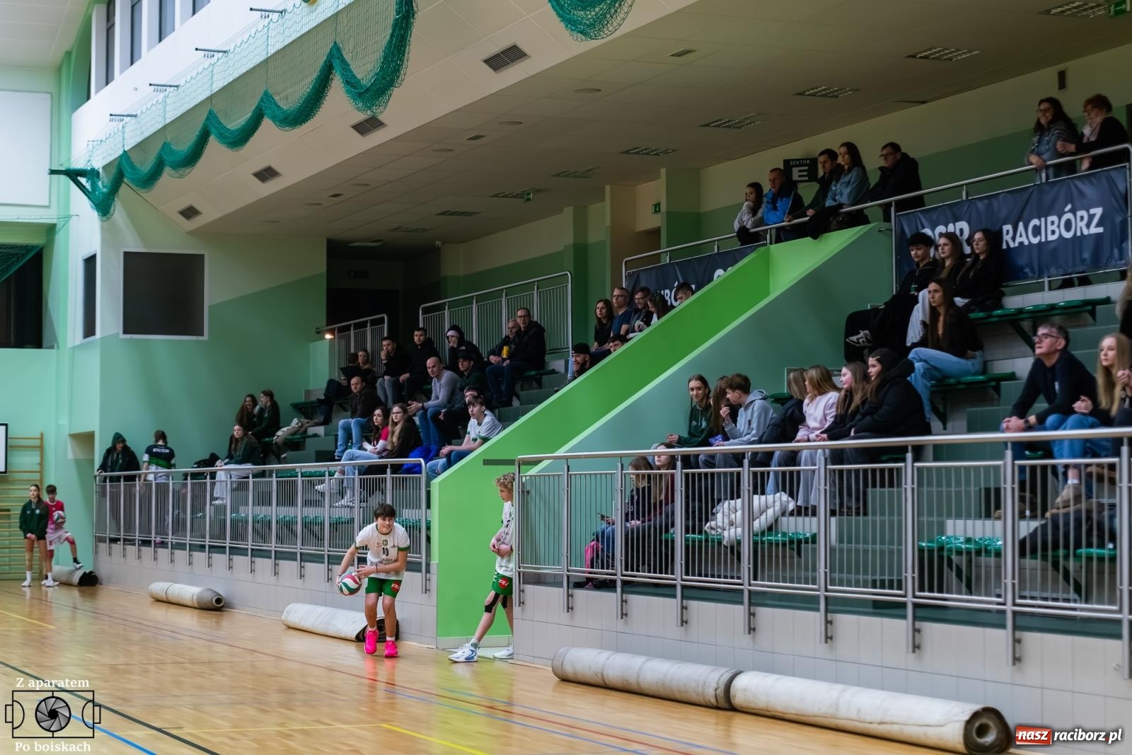 Zdjęcie w galerii na portalu naszraciborz.pl: Ostatni domowy mecz po myśli Klubu Siatkarskiego Racibórz [FOTO] wiadomości z regionu