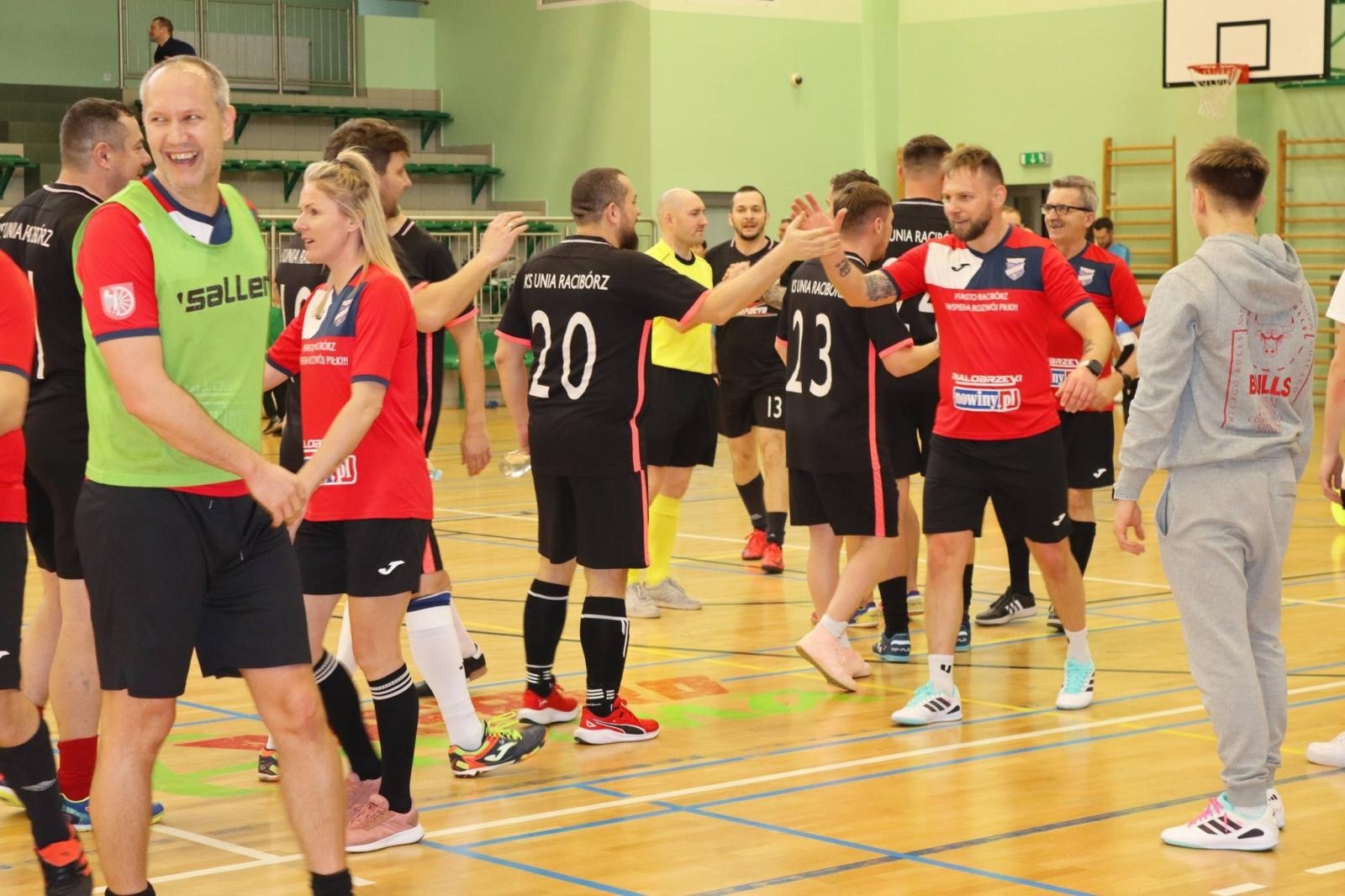 Zdjęcie w galerii na portalu naszraciborz.pl: Rodzice rocznika 2019/20 mistrzami Akademii Rodziców [FOTO] wiadomości z regionu