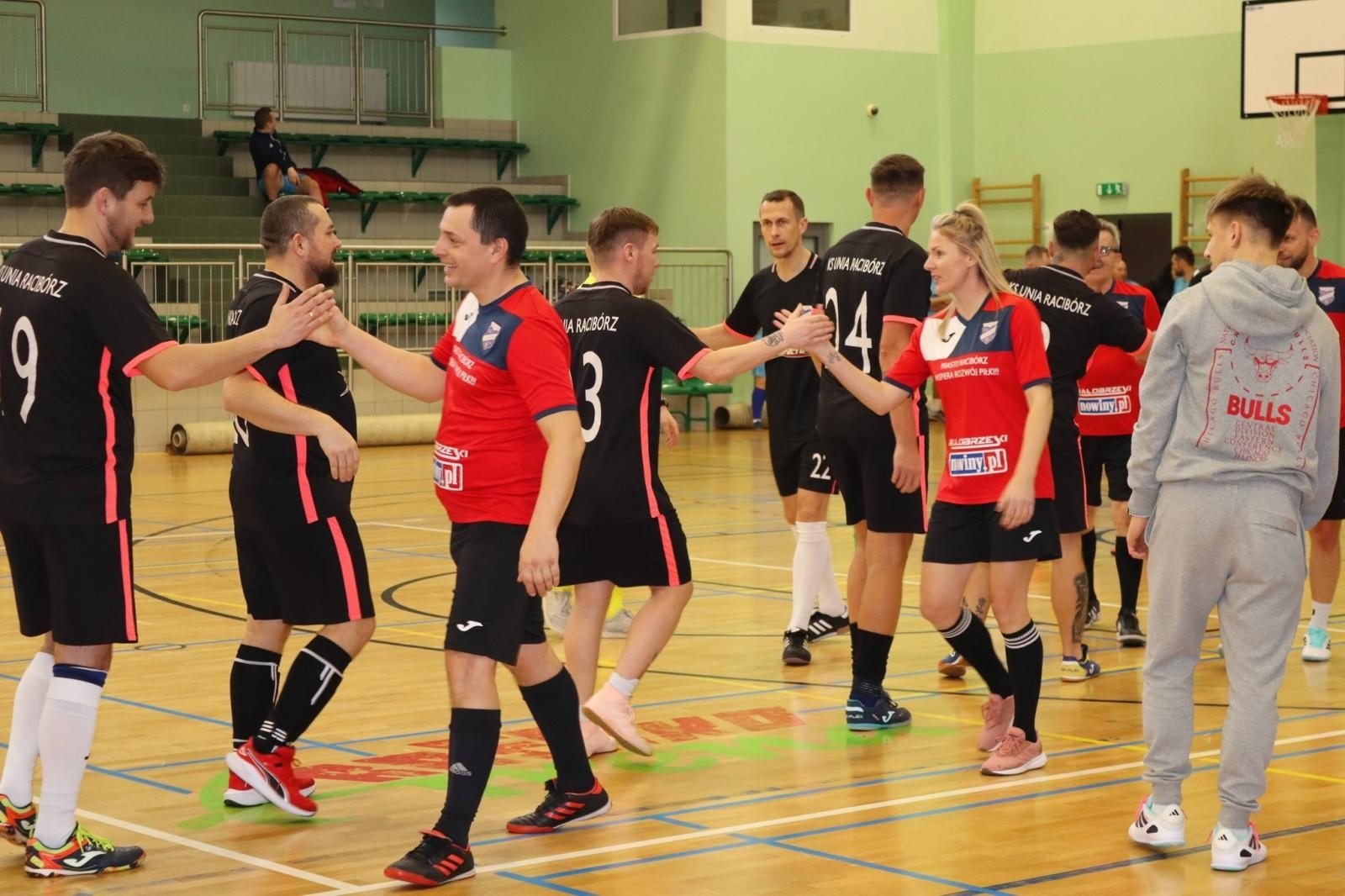 Zdjęcie w galerii na portalu naszraciborz.pl: Rodzice rocznika 2019/20 mistrzami Akademii Rodziców [FOTO] wiadomości z regionu