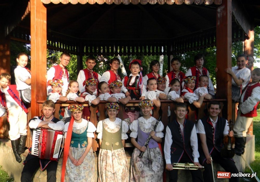 Zdjęcie w galerii na portalu naszraciborz.pl: Raciborzanie tańczyli w Serbii wiadomości z regionu