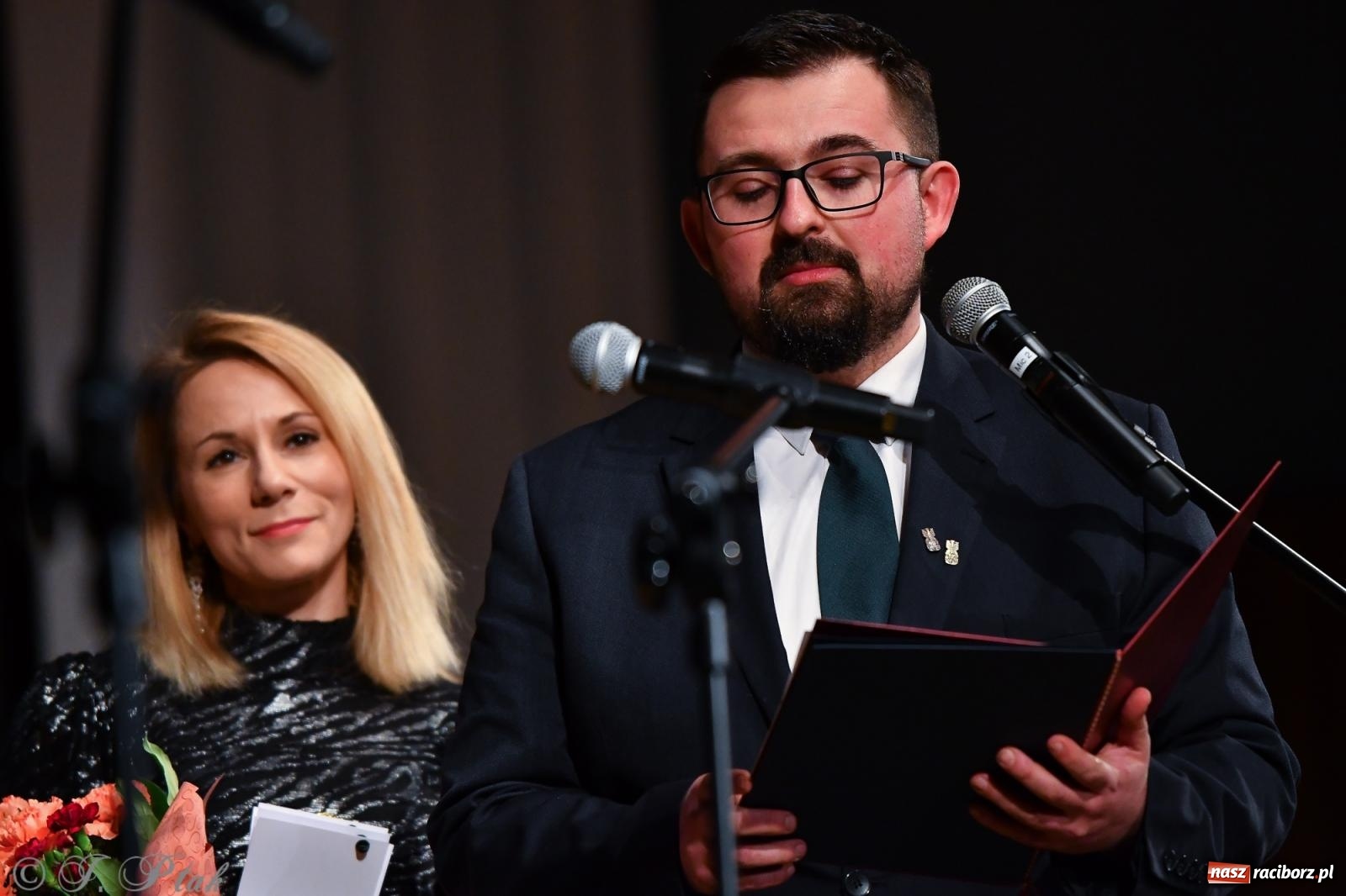 Zdjęcie w galerii na portalu naszraciborz.pl: Prawykonanie Oratorium Bożonarodzeniowego na jubileusz 30-lecia chóru Bel Canto wiadomości z regionu