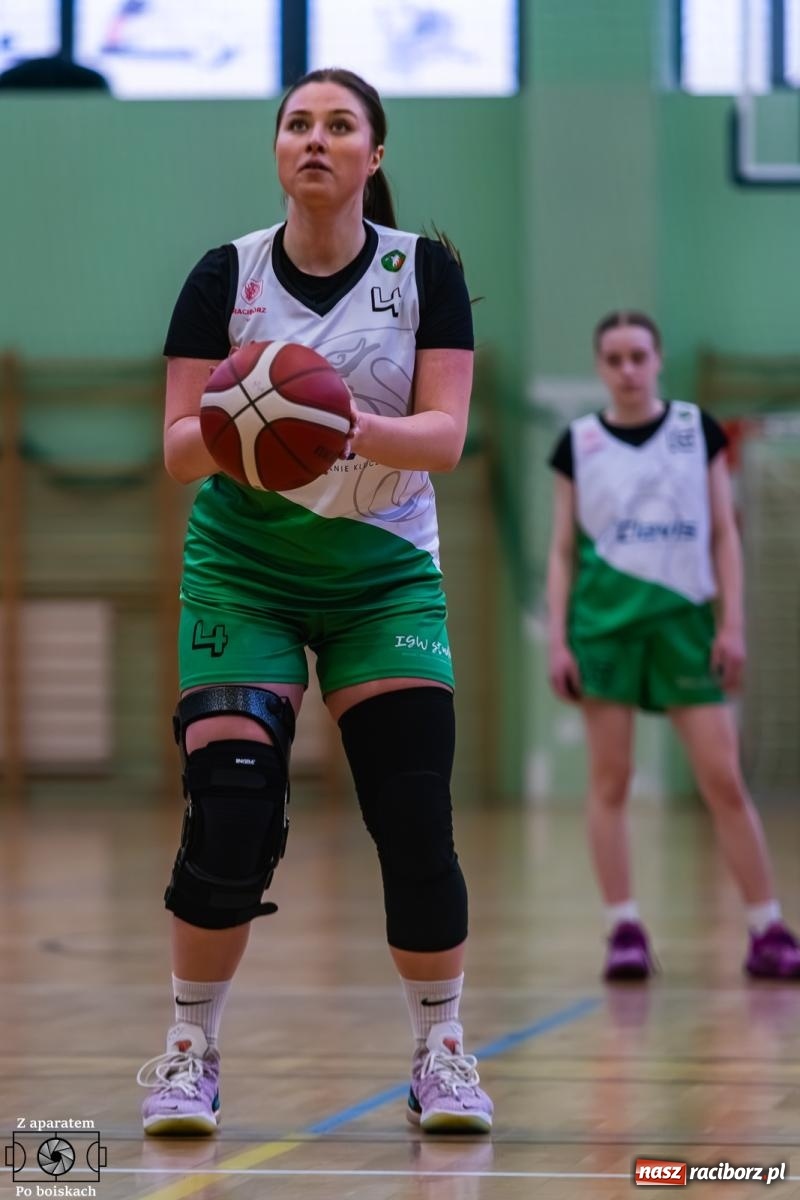 Zdjęcie w galerii na portalu naszraciborz.pl: Olimpia bardzo długo się męczyła, ale ostatecznie zwyciężyła [FOTO i WIDEO] wiadomości z regionu