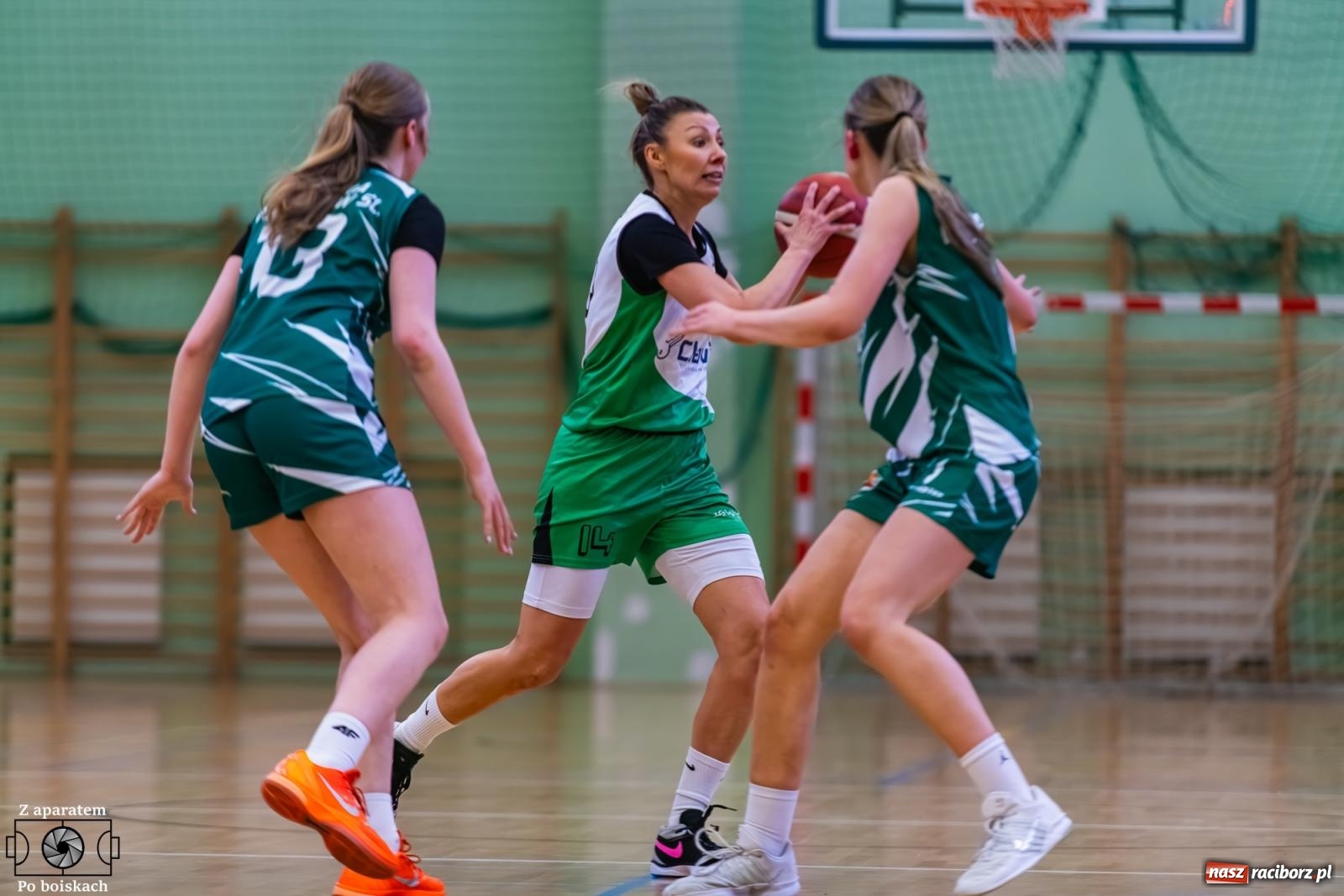 Zdjęcie w galerii na portalu naszraciborz.pl: Olimpia bardzo długo się męczyła, ale ostatecznie zwyciężyła [FOTO i WIDEO] wiadomości z regionu