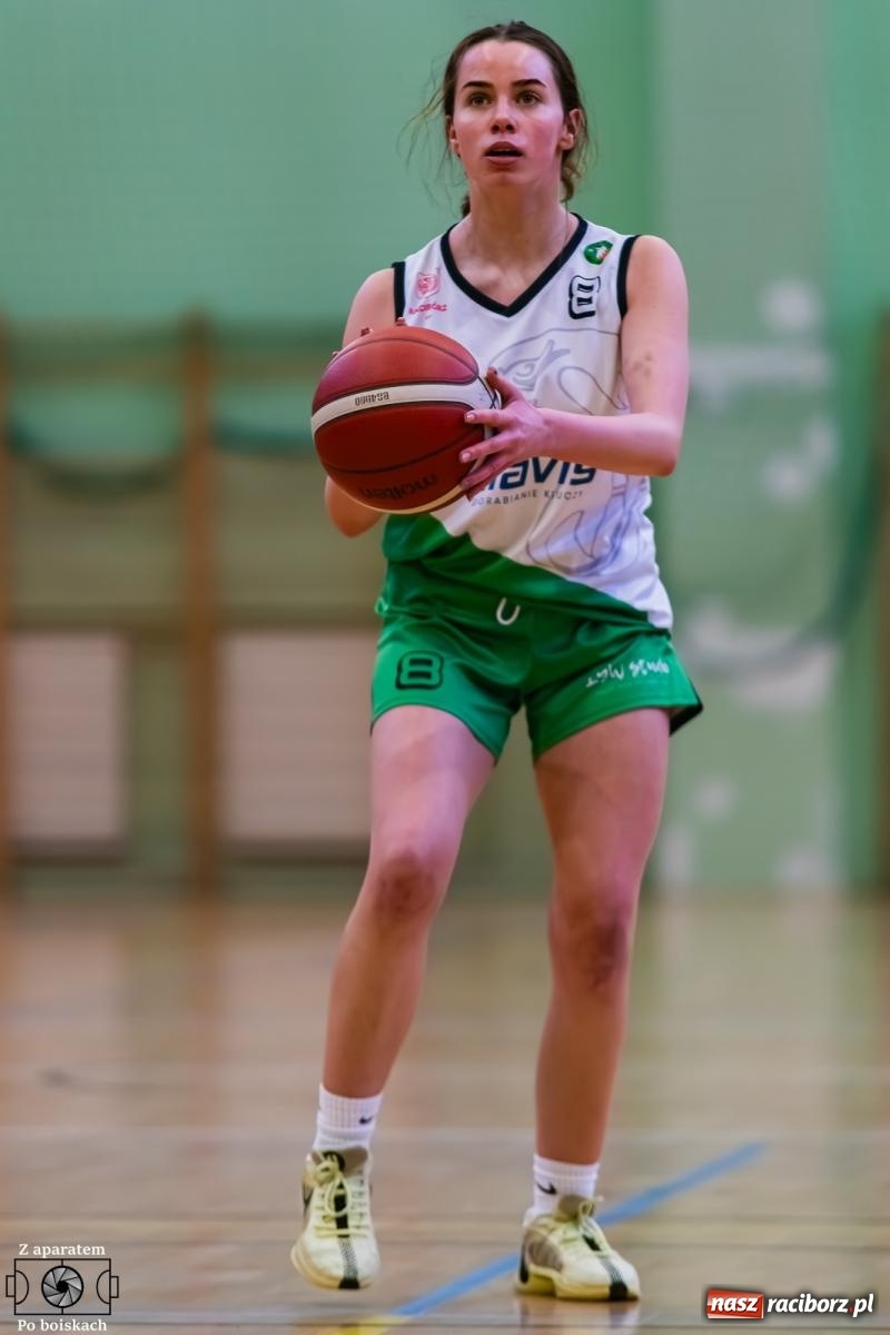 Zdjęcie w galerii na portalu naszraciborz.pl: Olimpia bardzo długo się męczyła, ale ostatecznie zwyciężyła [FOTO i WIDEO] wiadomości z regionu