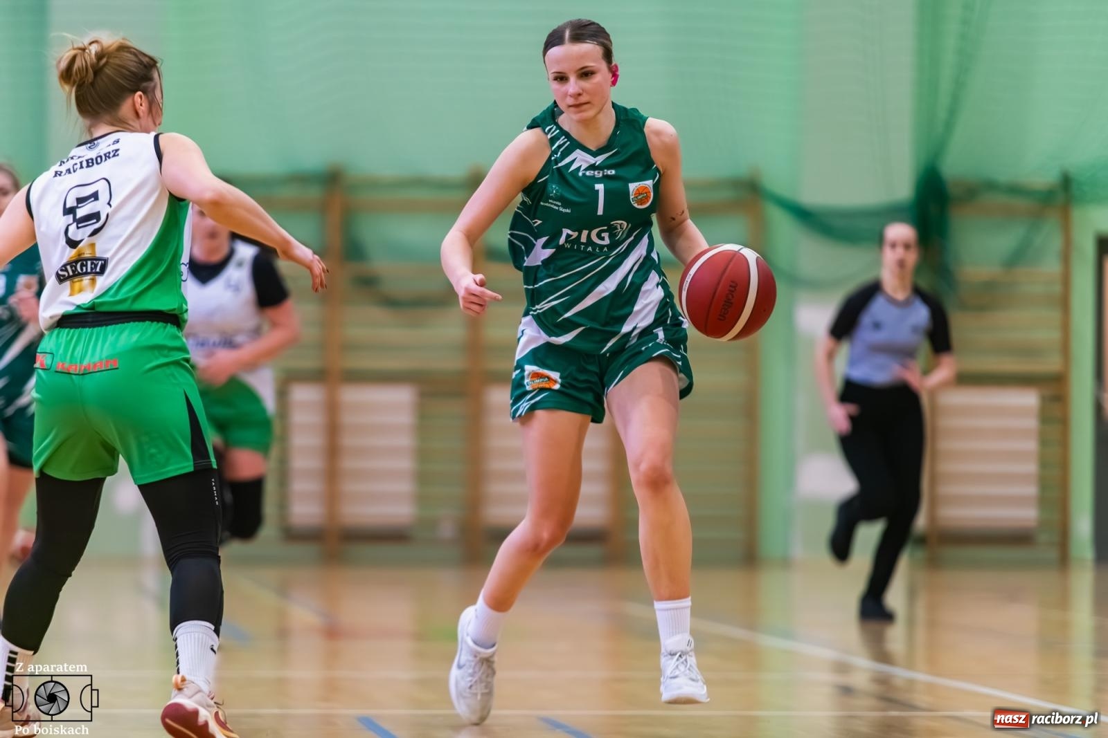 Zdjęcie w galerii na portalu naszraciborz.pl: Olimpia bardzo długo się męczyła, ale ostatecznie zwyciężyła [FOTO i WIDEO] wiadomości z regionu