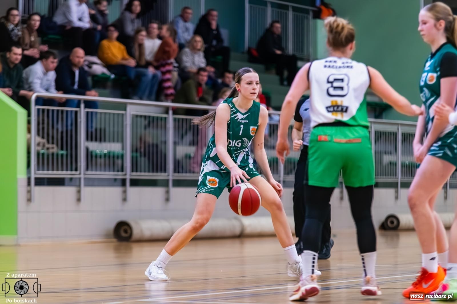 Zdjęcie w galerii na portalu naszraciborz.pl: Olimpia bardzo długo się męczyła, ale ostatecznie zwyciężyła [FOTO i WIDEO] wiadomości z regionu