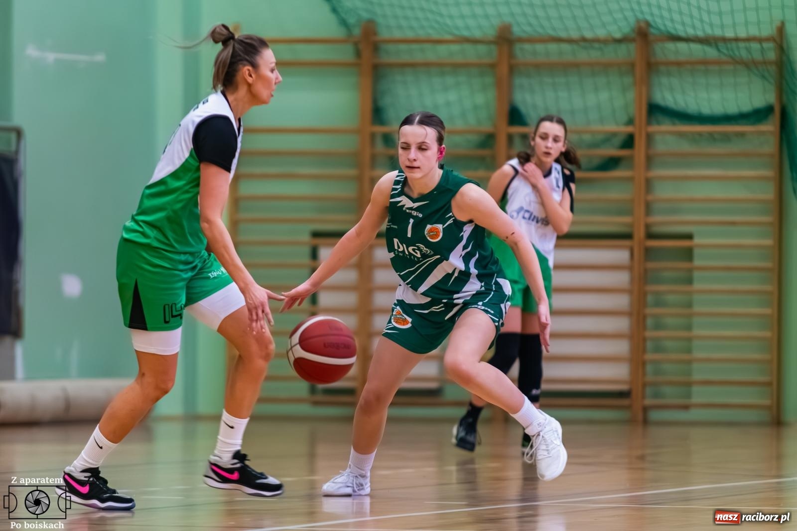 Zdjęcie w galerii na portalu naszraciborz.pl: Olimpia bardzo długo się męczyła, ale ostatecznie zwyciężyła [FOTO i WIDEO] wiadomości z regionu