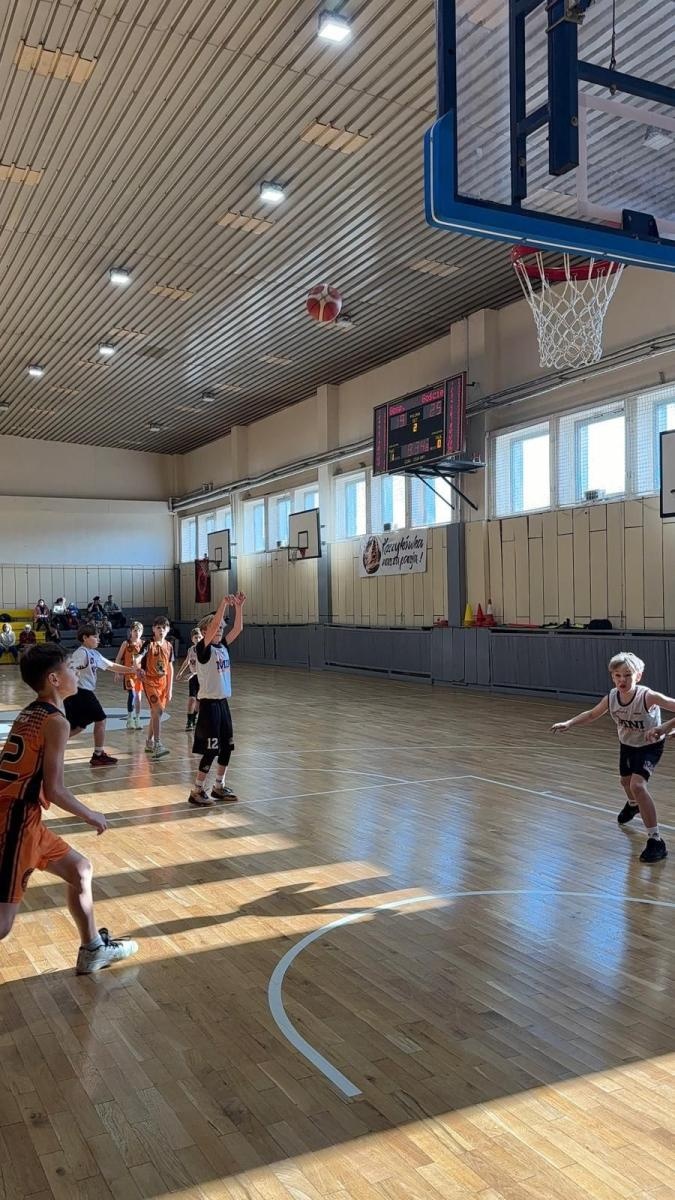 Zdjęcie w galerii na portalu naszraciborz.pl: Młodzież rozbiła bank. Złoty weekend koszykarzy i koszykarek MiniBasketball Racibórz wiadomości z regionu