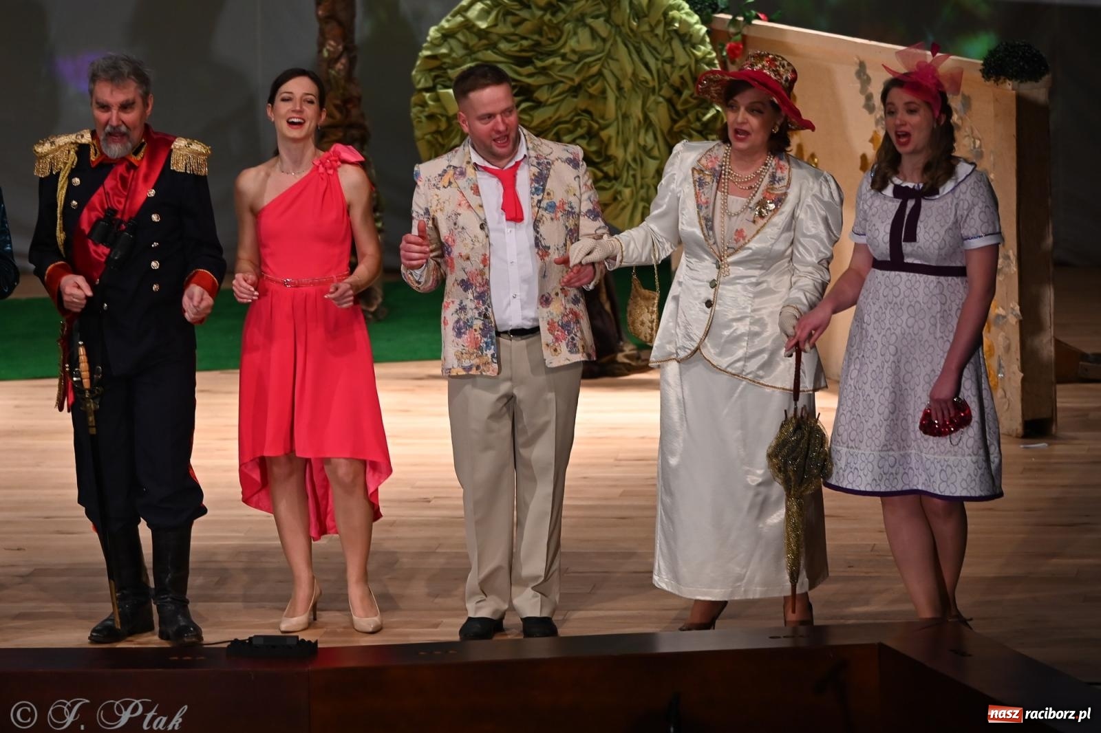 Zdjęcie w galerii na portalu naszraciborz.pl: Hrabina Marica porwała publiczność. Operetkowy wieczór pełen muzyki i tańca wiadomości z regionu