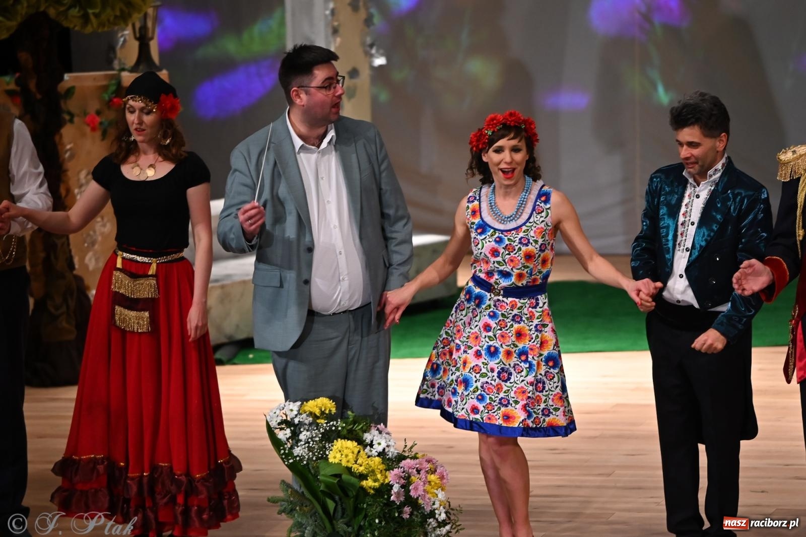 Zdjęcie w galerii na portalu naszraciborz.pl: Hrabina Marica porwała publiczność. Operetkowy wieczór pełen muzyki i tańca wiadomości z regionu