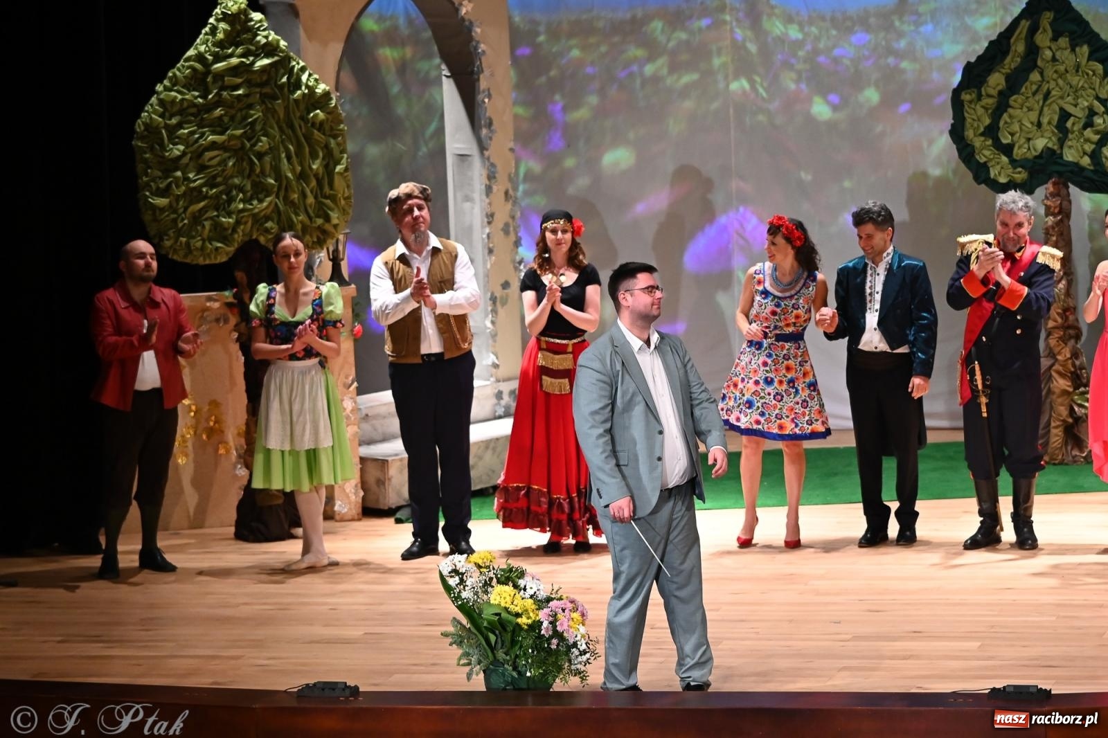 Zdjęcie w galerii na portalu naszraciborz.pl: Hrabina Marica porwała publiczność. Operetkowy wieczór pełen muzyki i tańca wiadomości z regionu