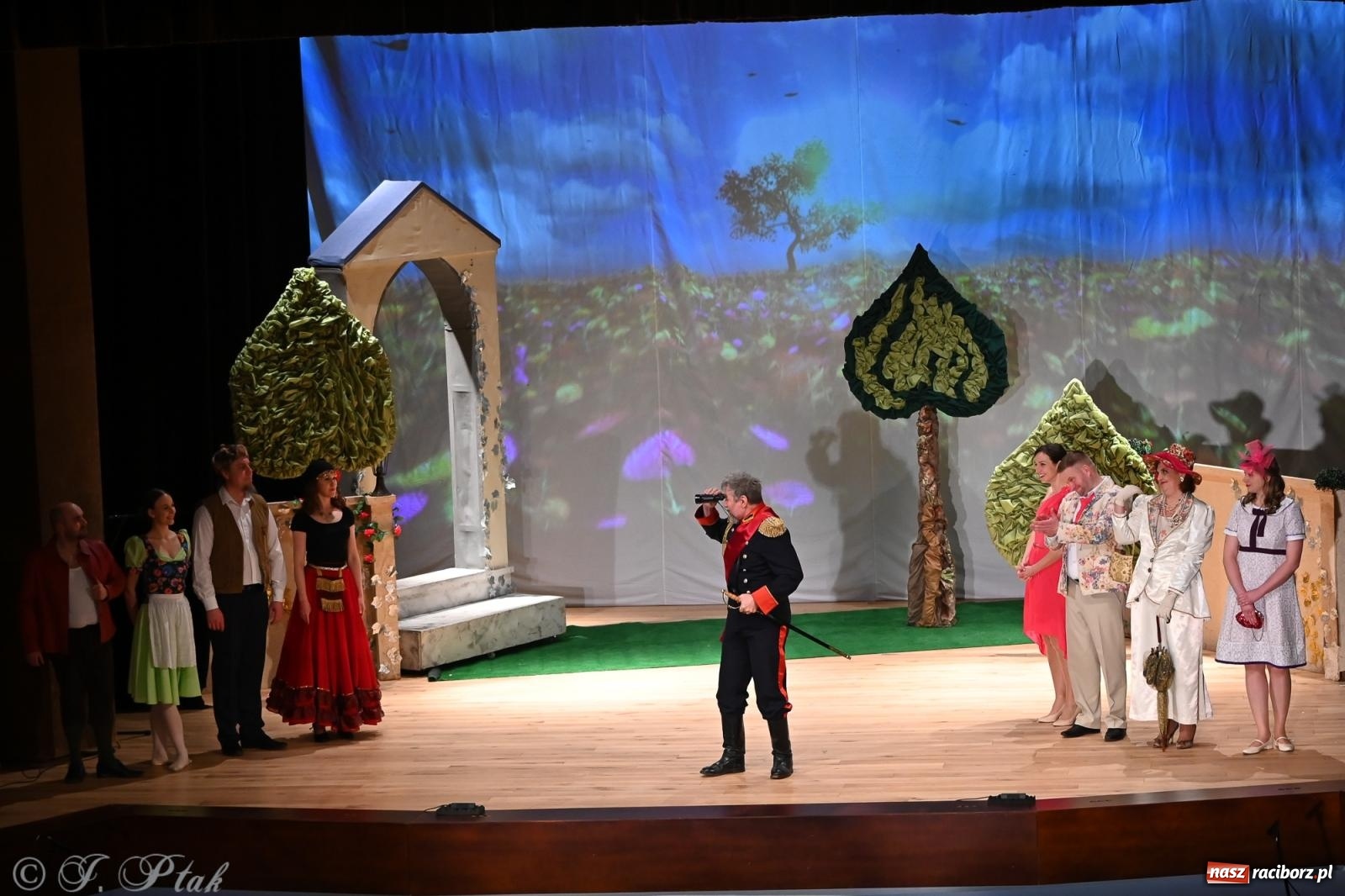 Zdjęcie w galerii na portalu naszraciborz.pl: Hrabina Marica porwała publiczność. Operetkowy wieczór pełen muzyki i tańca wiadomości z regionu