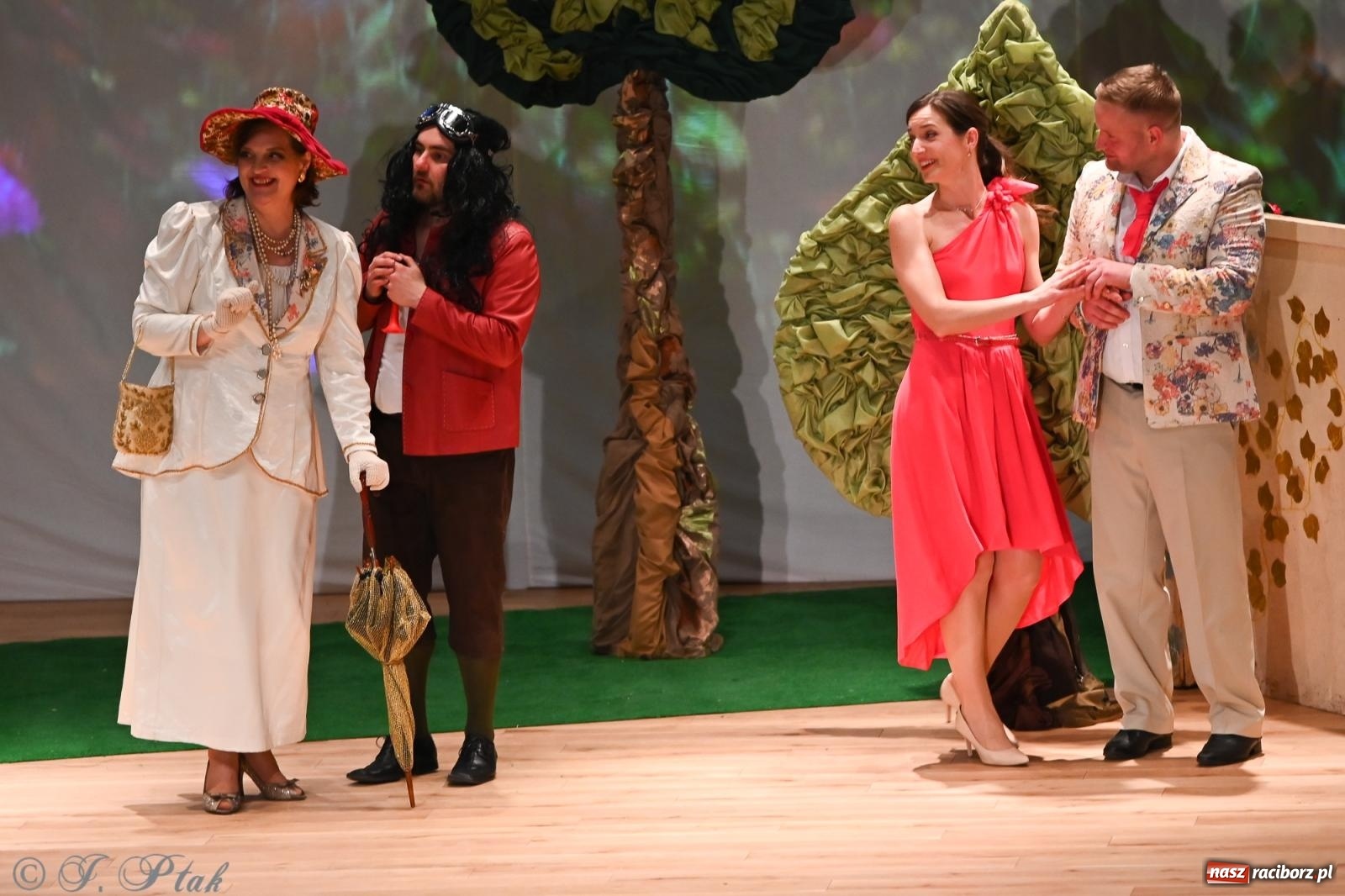 Zdjęcie w galerii na portalu naszraciborz.pl: Hrabina Marica porwała publiczność. Operetkowy wieczór pełen muzyki i tańca wiadomości z regionu