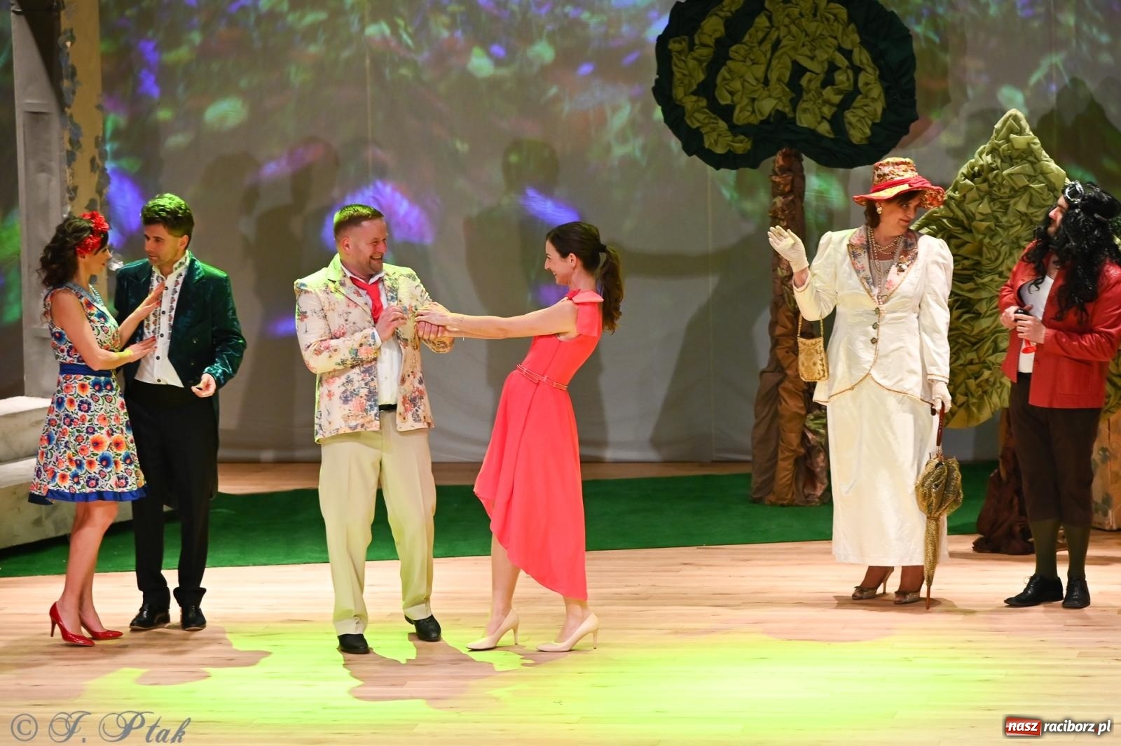 Zdjęcie w galerii na portalu naszraciborz.pl: Hrabina Marica porwała publiczność. Operetkowy wieczór pełen muzyki i tańca wiadomości z regionu
