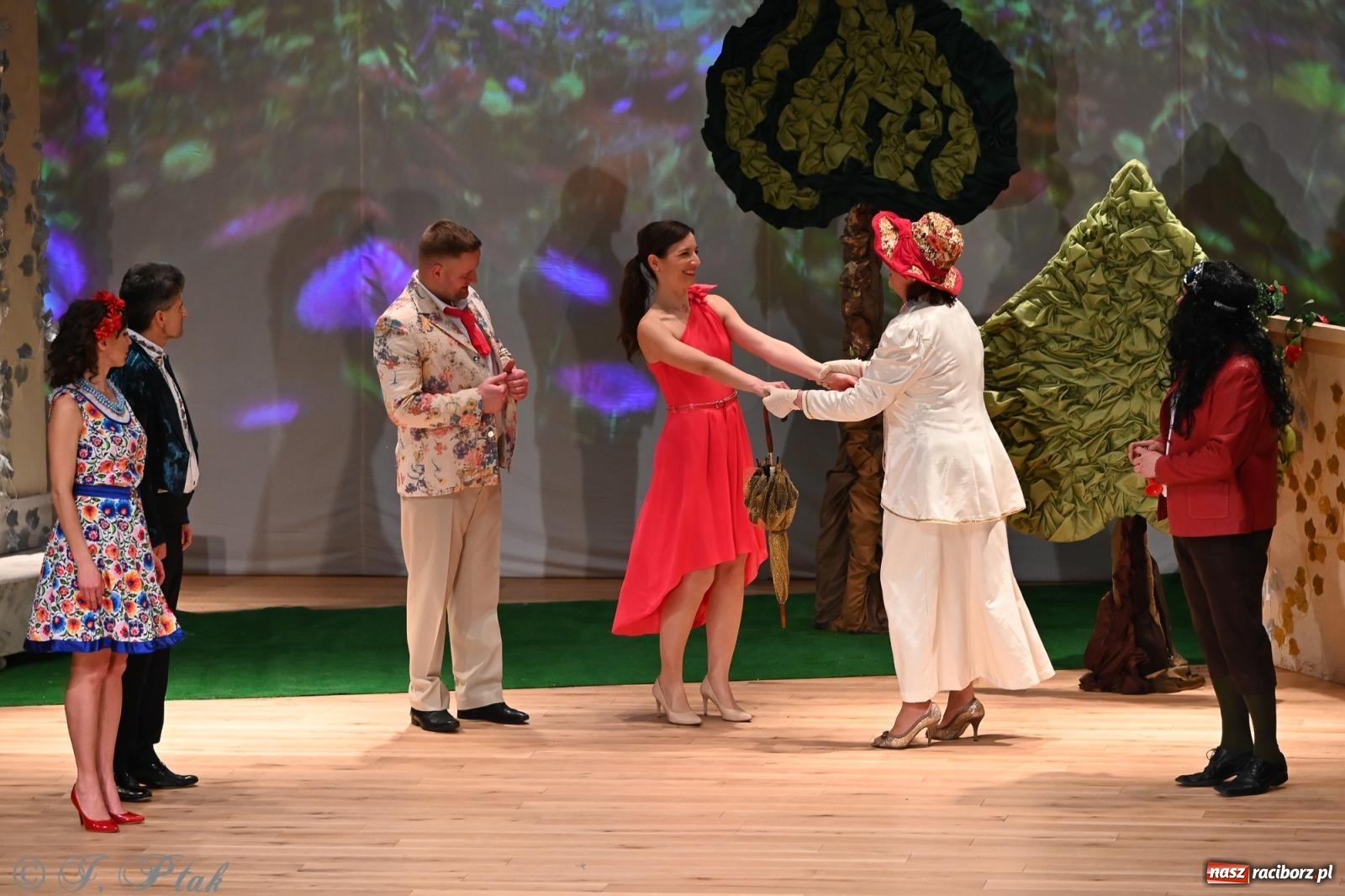 Zdjęcie w galerii na portalu naszraciborz.pl: Hrabina Marica porwała publiczność. Operetkowy wieczór pełen muzyki i tańca wiadomości z regionu