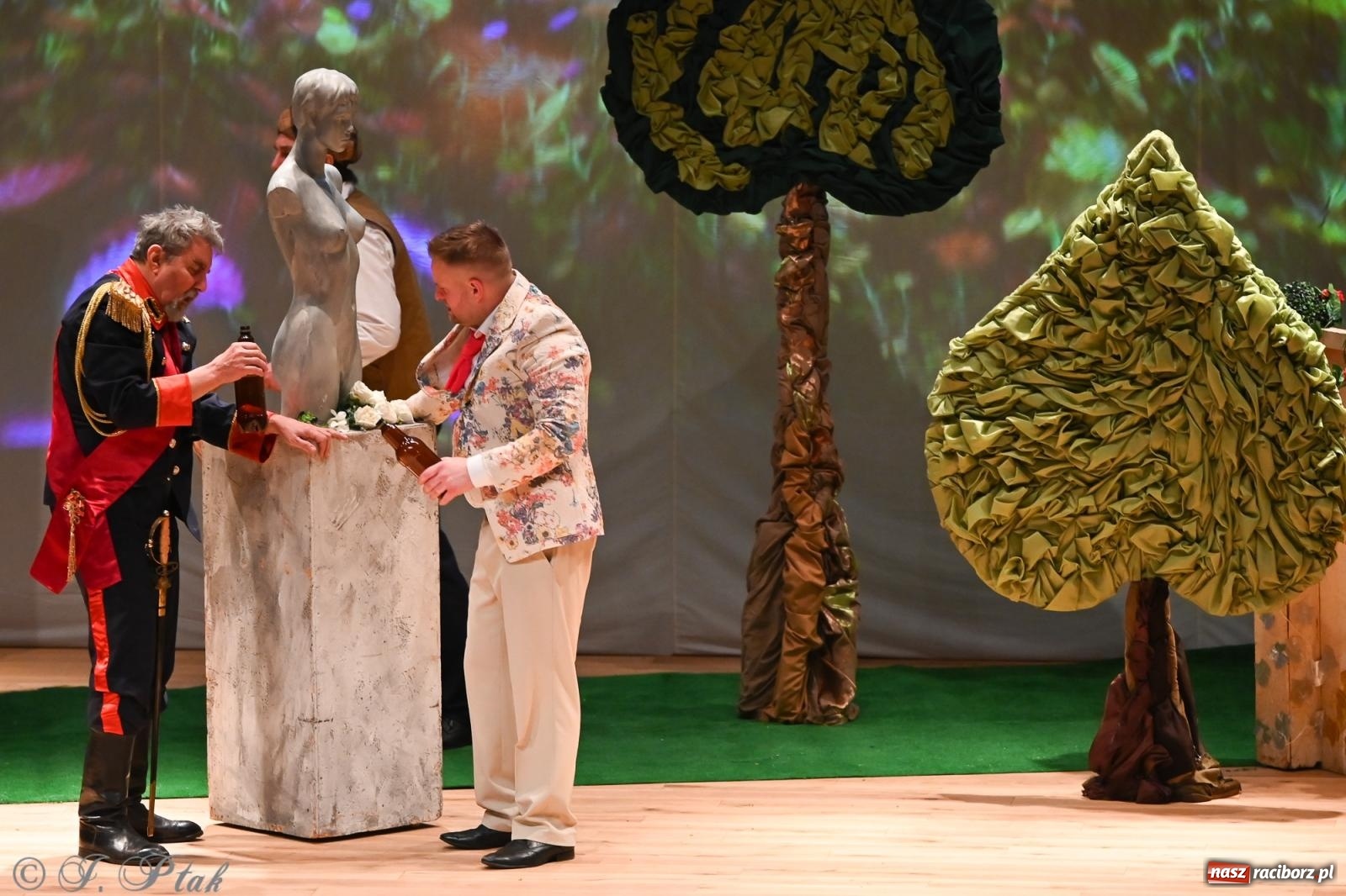 Zdjęcie w galerii na portalu naszraciborz.pl: Hrabina Marica porwała publiczność. Operetkowy wieczór pełen muzyki i tańca wiadomości z regionu