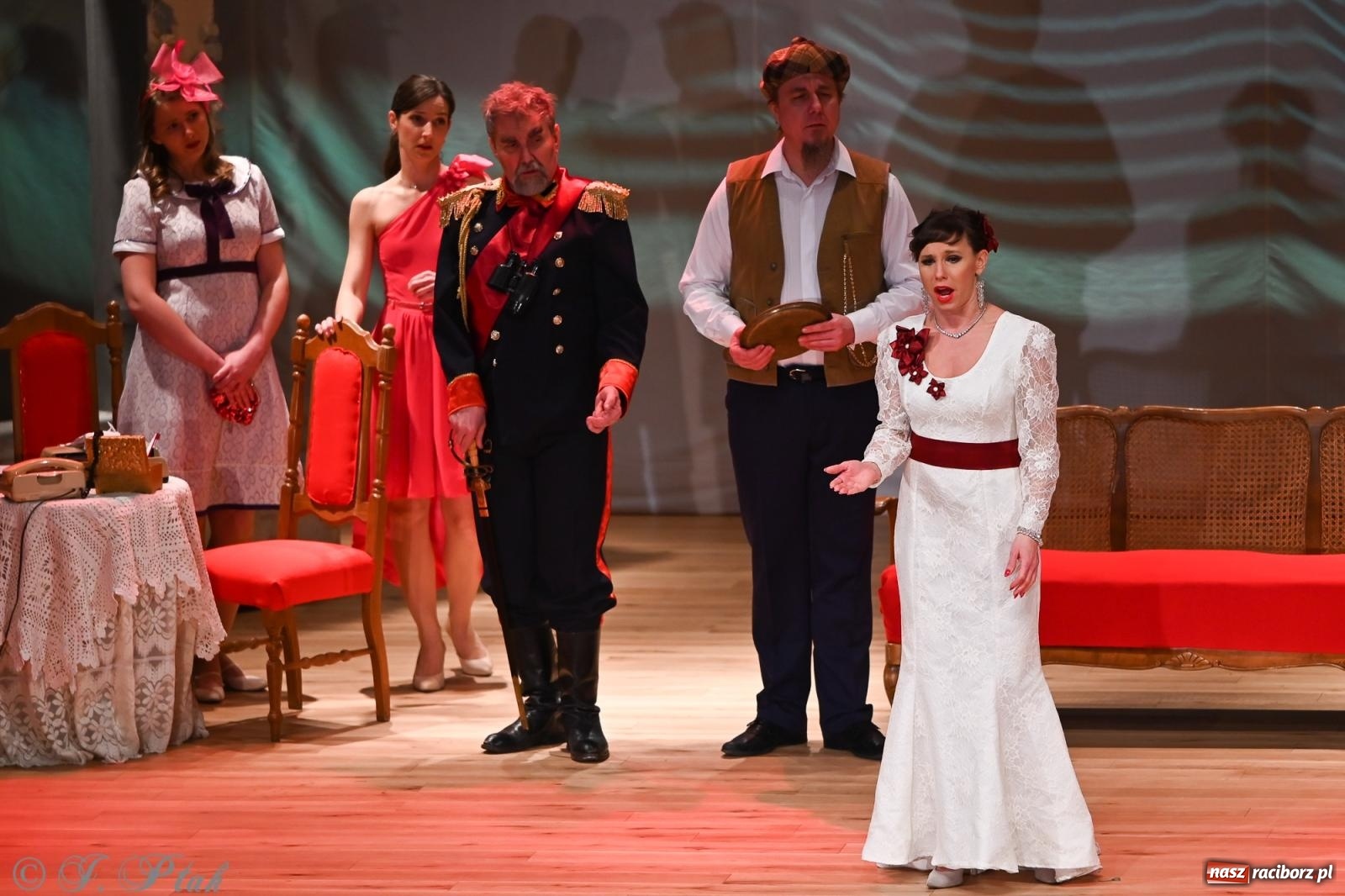 Zdjęcie w galerii na portalu naszraciborz.pl: Hrabina Marica porwała publiczność. Operetkowy wieczór pełen muzyki i tańca wiadomości z regionu