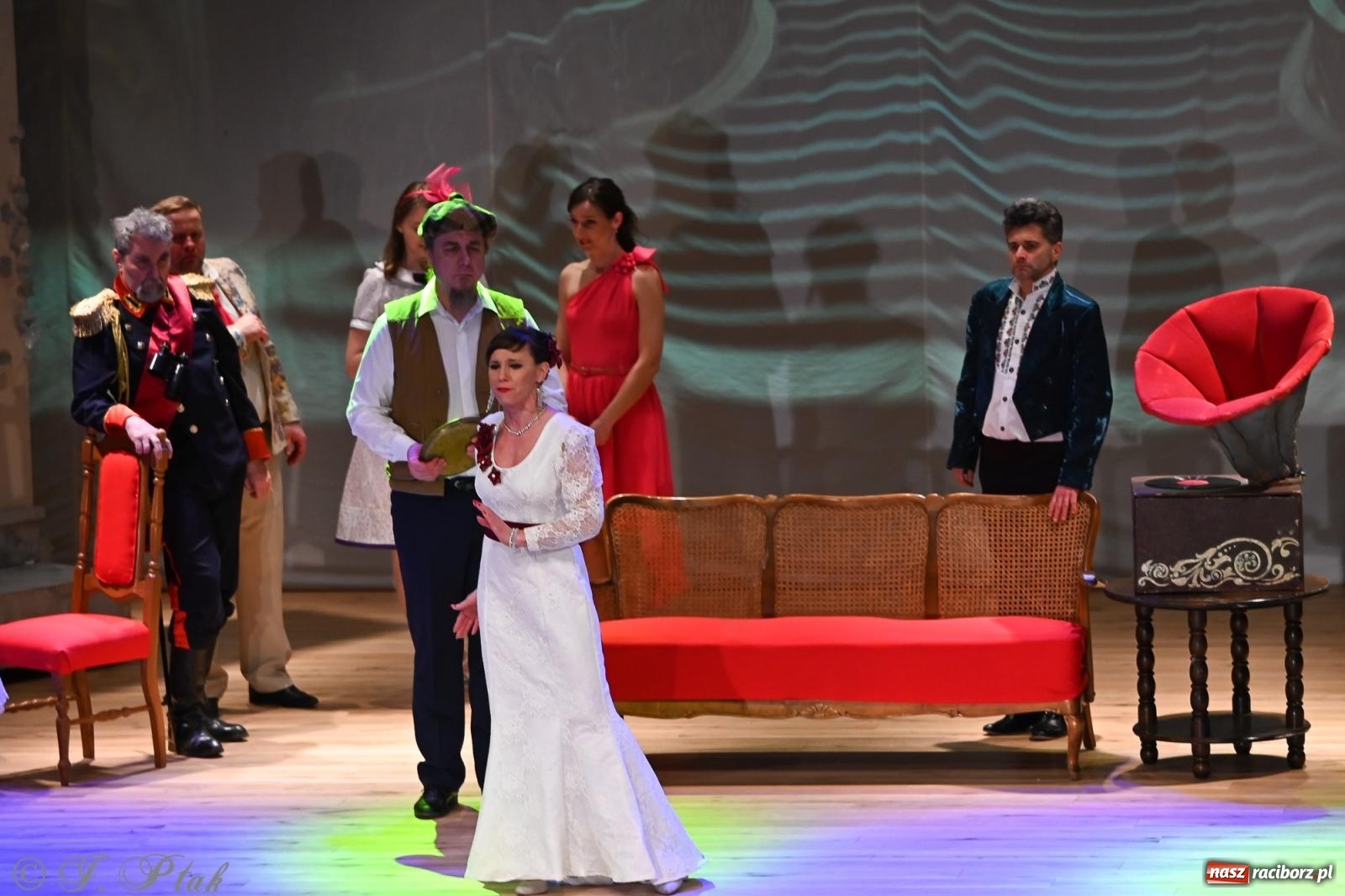 Zdjęcie w galerii na portalu naszraciborz.pl: Hrabina Marica porwała publiczność. Operetkowy wieczór pełen muzyki i tańca wiadomości z regionu