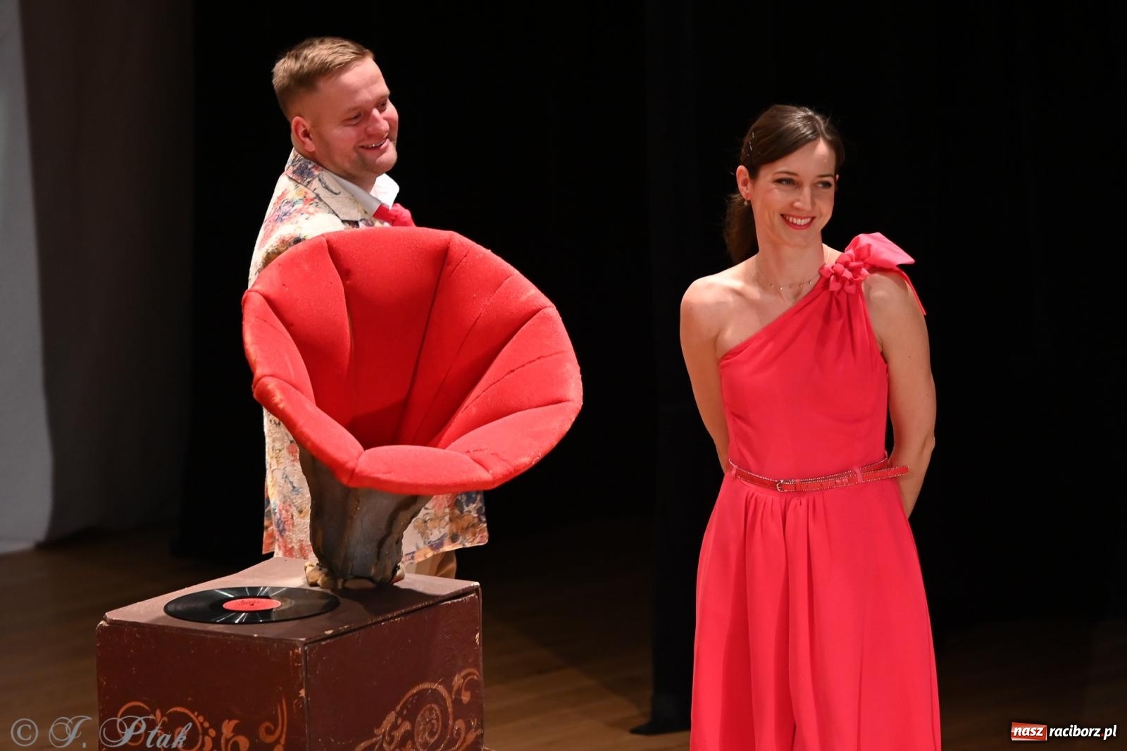 Zdjęcie w galerii na portalu naszraciborz.pl: Hrabina Marica porwała publiczność. Operetkowy wieczór pełen muzyki i tańca wiadomości z regionu