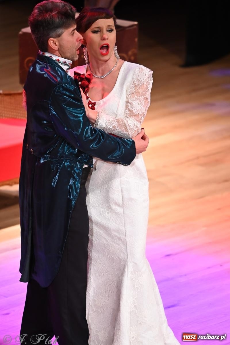 Zdjęcie w galerii na portalu naszraciborz.pl: Hrabina Marica porwała publiczność. Operetkowy wieczór pełen muzyki i tańca wiadomości z regionu
