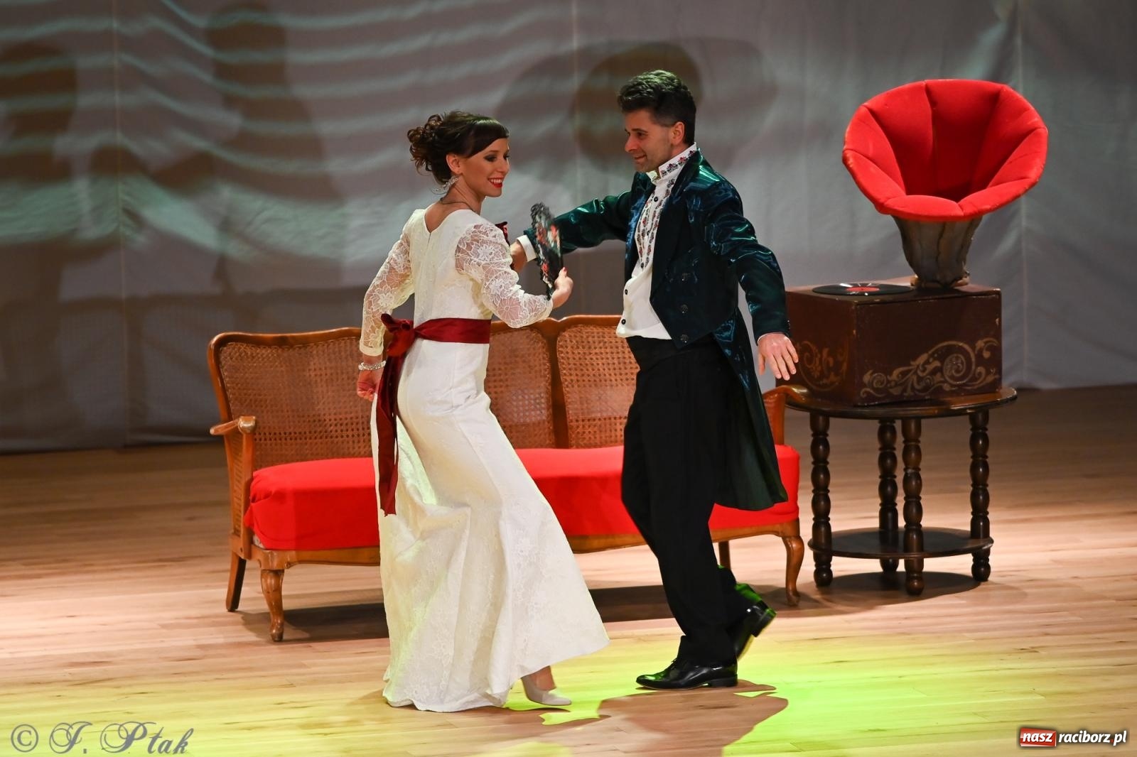 Zdjęcie w galerii na portalu naszraciborz.pl: Hrabina Marica porwała publiczność. Operetkowy wieczór pełen muzyki i tańca wiadomości z regionu