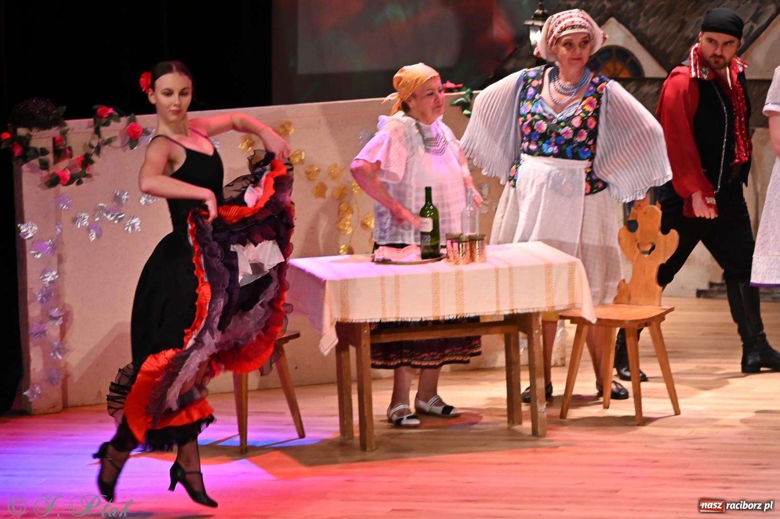 Zdjęcie w galerii na portalu naszraciborz.pl: Hrabina Marica porwała publiczność. Operetkowy wieczór pełen muzyki i tańca wiadomości z regionu