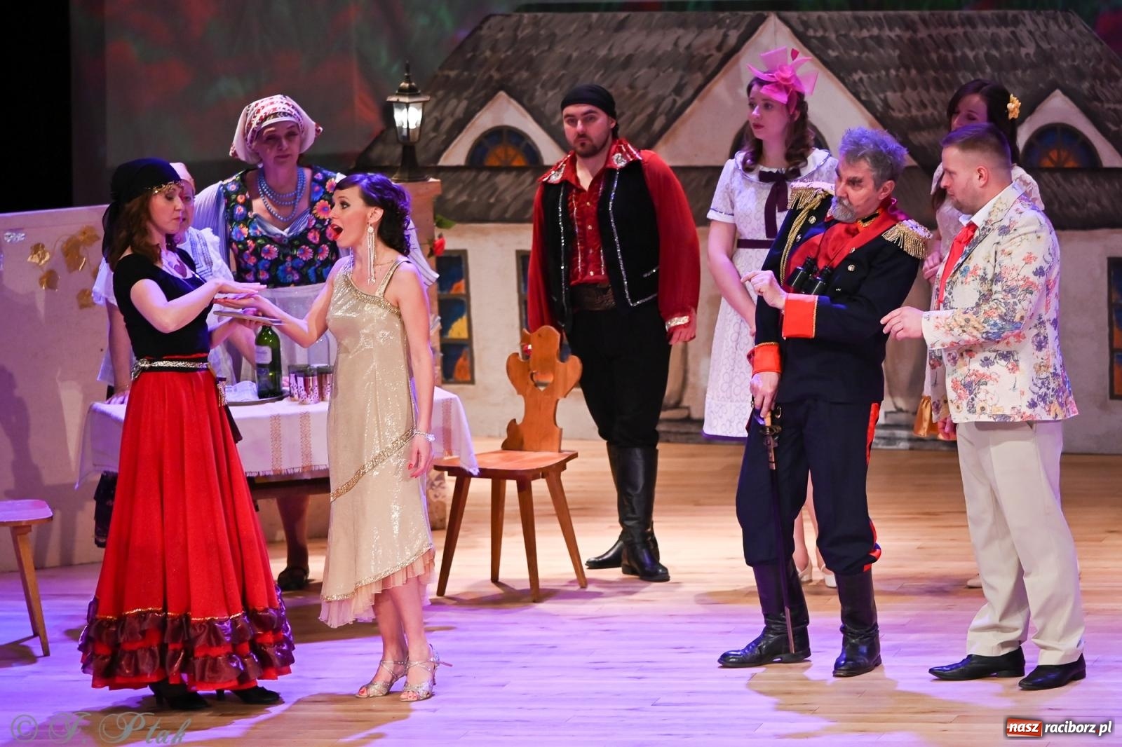 Zdjęcie w galerii na portalu naszraciborz.pl: Hrabina Marica porwała publiczność. Operetkowy wieczór pełen muzyki i tańca wiadomości z regionu
