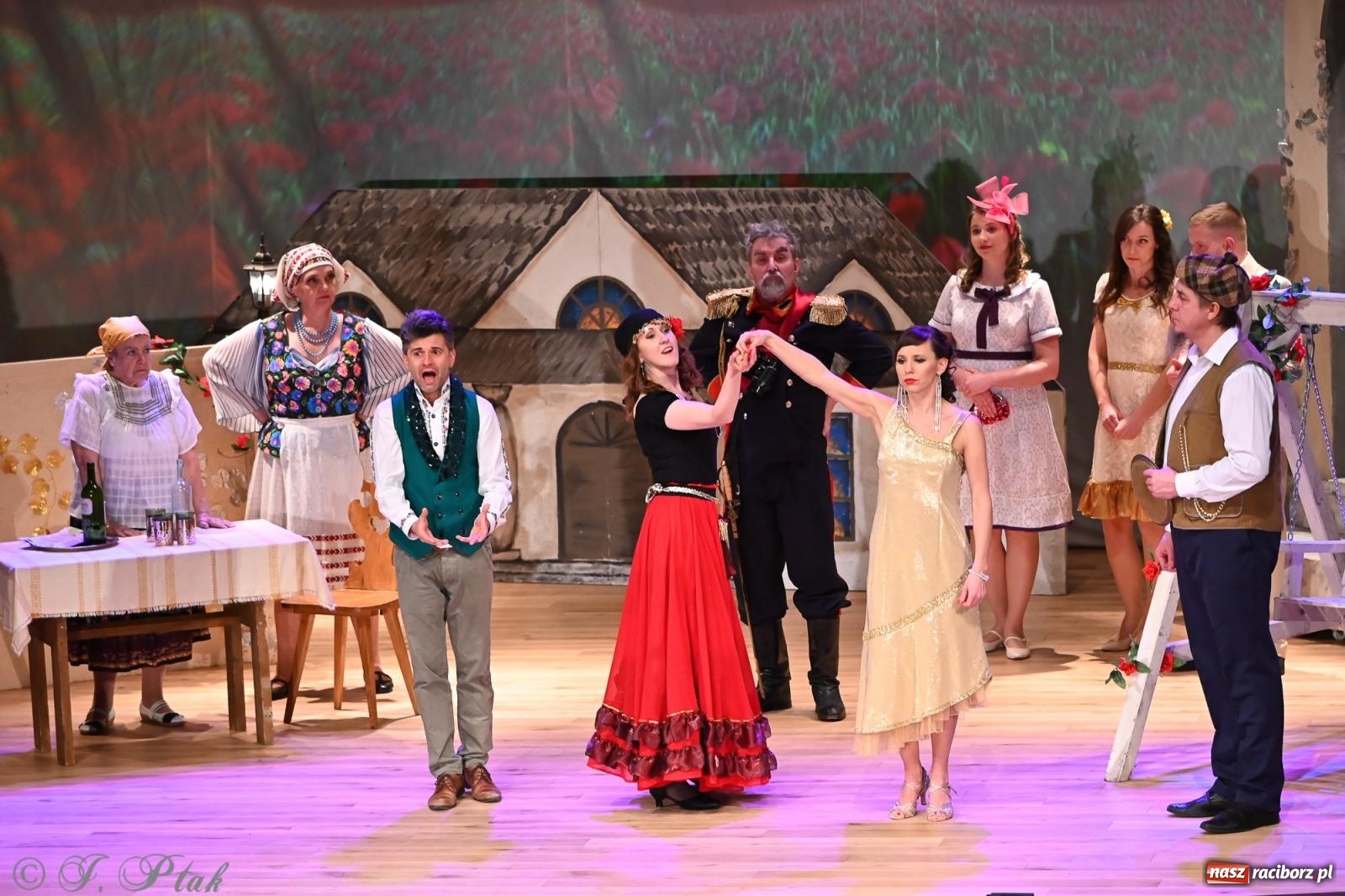 Zdjęcie w galerii na portalu naszraciborz.pl: Hrabina Marica porwała publiczność. Operetkowy wieczór pełen muzyki i tańca wiadomości z regionu
