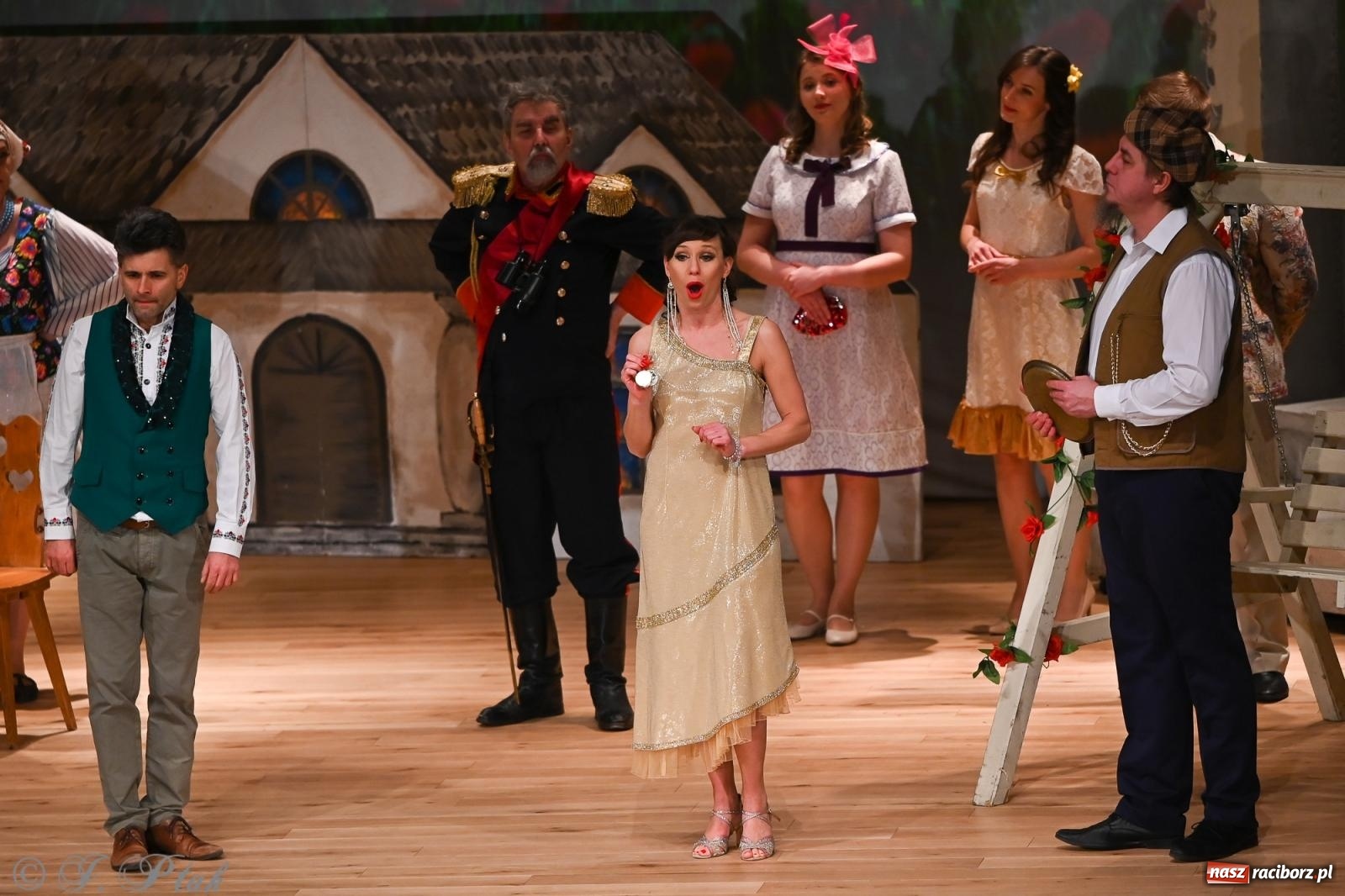 Zdjęcie w galerii na portalu naszraciborz.pl: Hrabina Marica porwała publiczność. Operetkowy wieczór pełen muzyki i tańca wiadomości z regionu