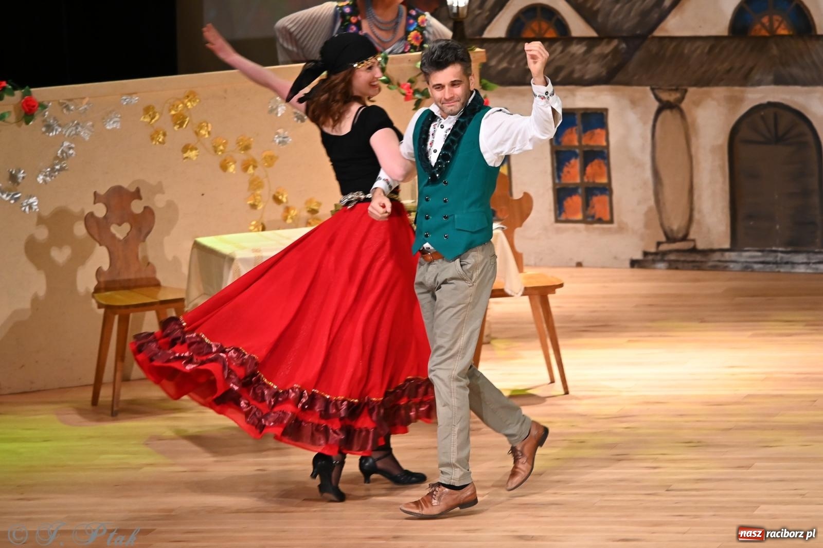 Zdjęcie w galerii na portalu naszraciborz.pl: Hrabina Marica porwała publiczność. Operetkowy wieczór pełen muzyki i tańca wiadomości z regionu