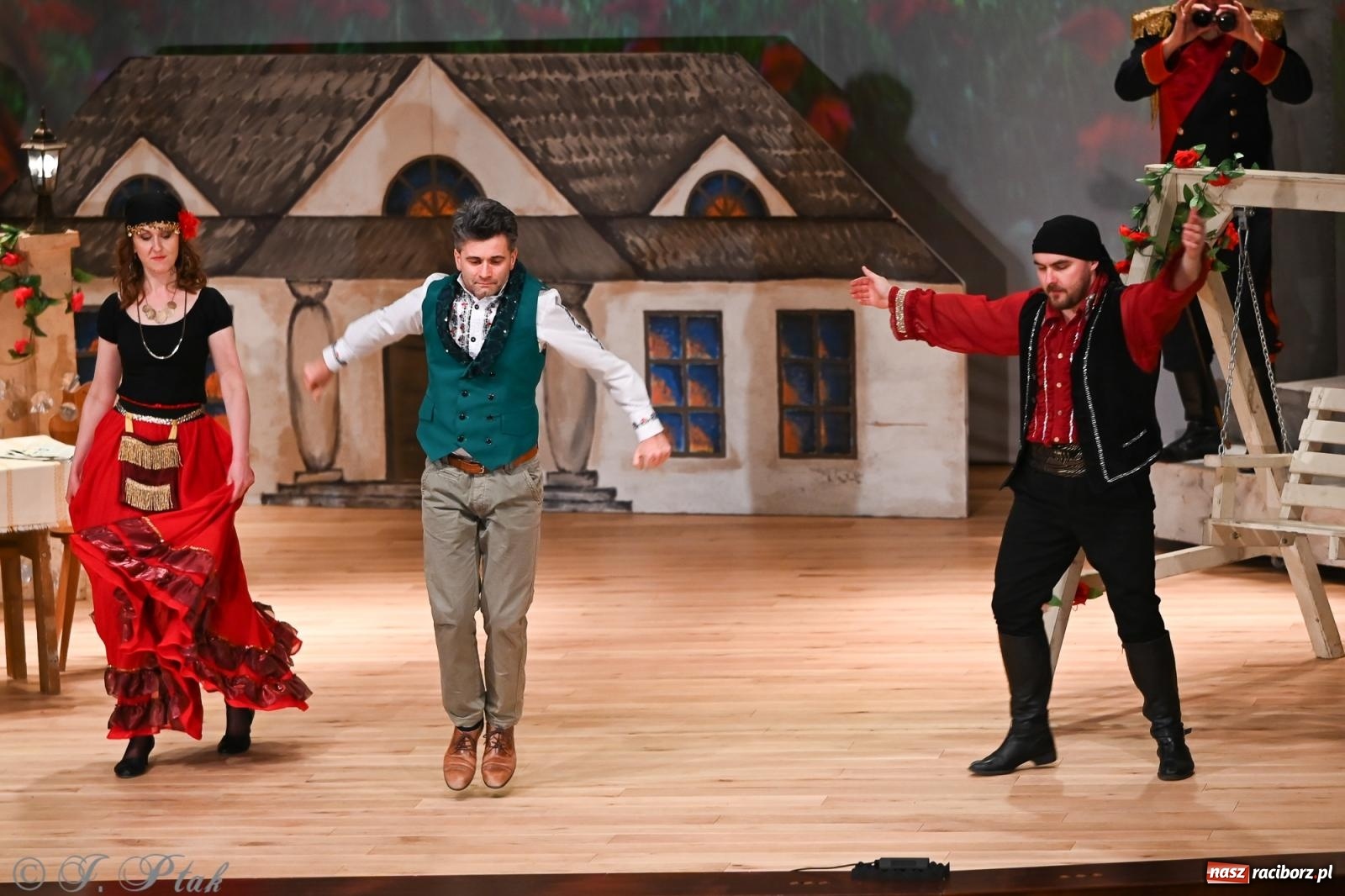 Zdjęcie w galerii na portalu naszraciborz.pl: Hrabina Marica porwała publiczność. Operetkowy wieczór pełen muzyki i tańca wiadomości z regionu