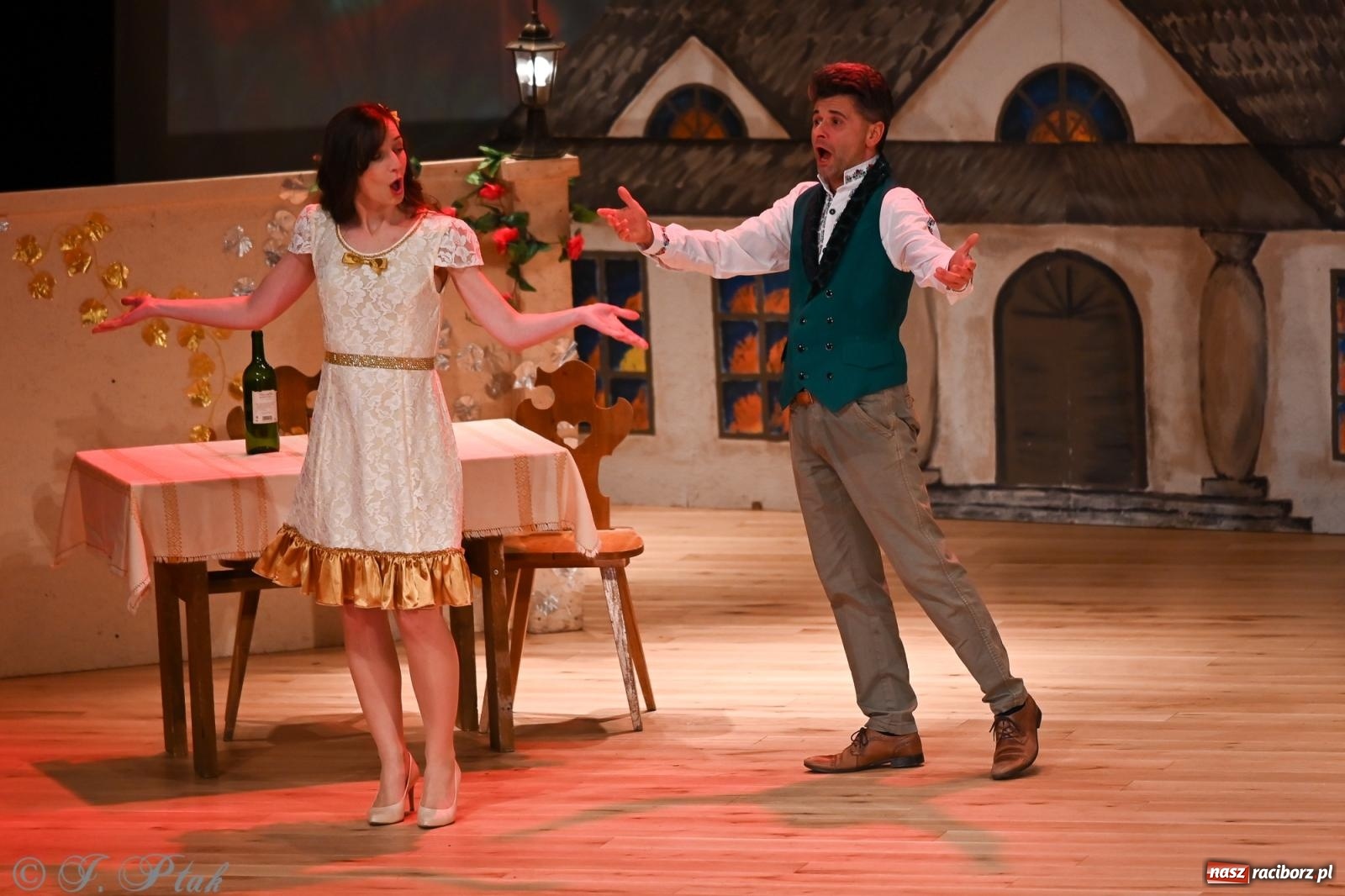 Zdjęcie w galerii na portalu naszraciborz.pl: Hrabina Marica porwała publiczność. Operetkowy wieczór pełen muzyki i tańca wiadomości z regionu
