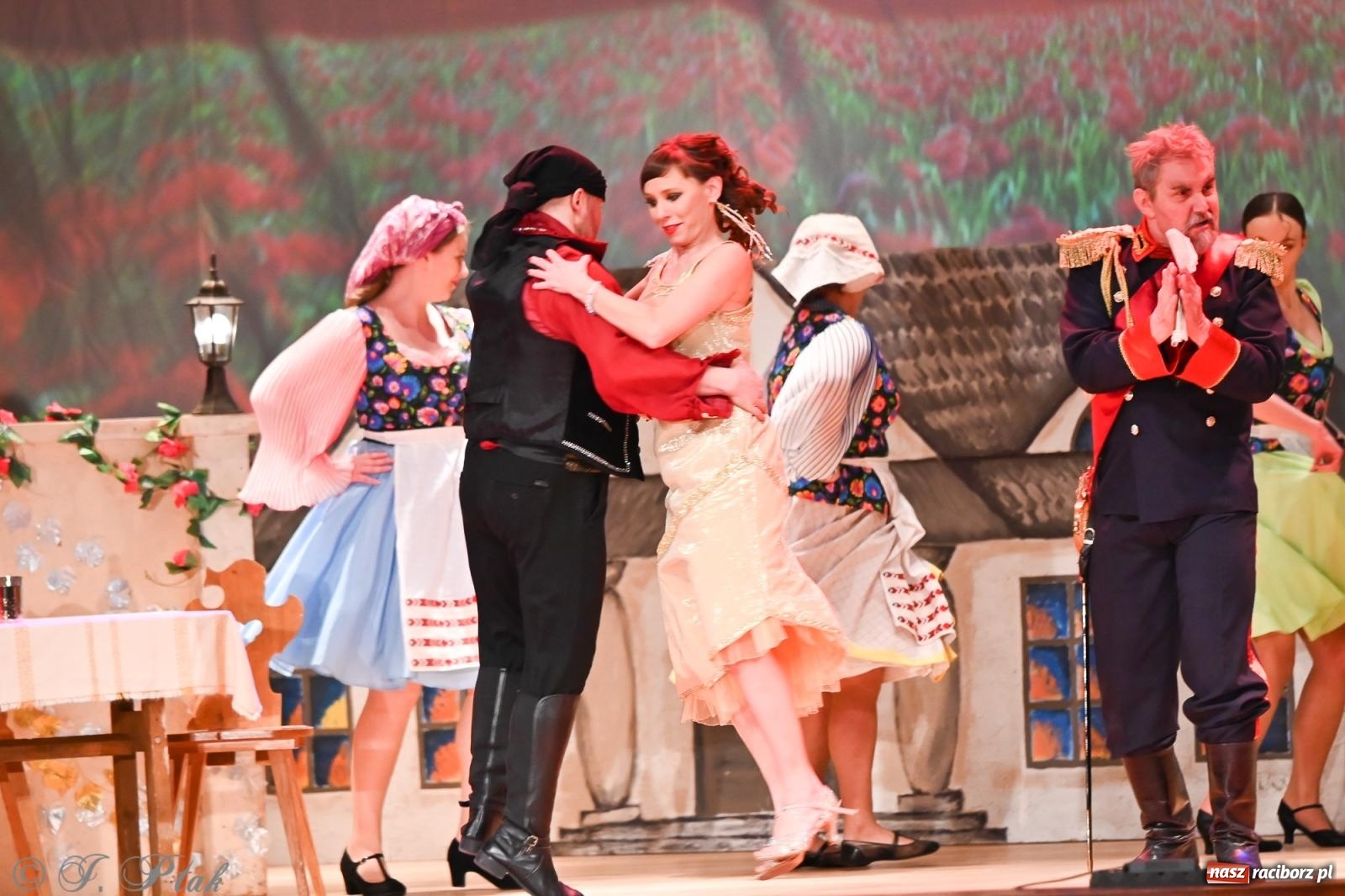 Zdjęcie w galerii na portalu naszraciborz.pl: Hrabina Marica porwała publiczność. Operetkowy wieczór pełen muzyki i tańca wiadomości z regionu