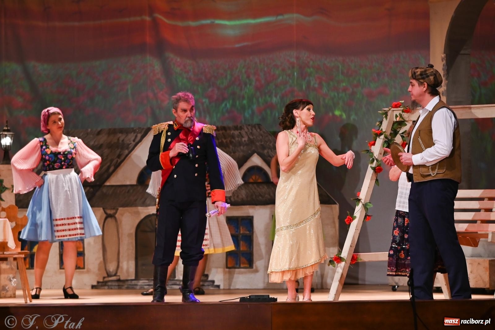 Zdjęcie w galerii na portalu naszraciborz.pl: Hrabina Marica porwała publiczność. Operetkowy wieczór pełen muzyki i tańca wiadomości z regionu