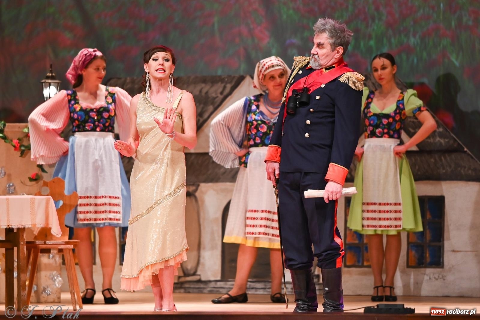 Zdjęcie w galerii na portalu naszraciborz.pl: Hrabina Marica porwała publiczność. Operetkowy wieczór pełen muzyki i tańca wiadomości z regionu