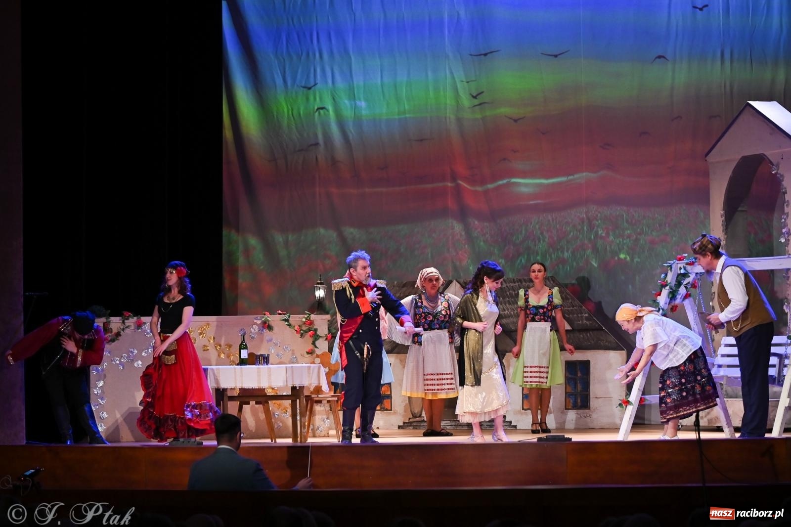Zdjęcie w galerii na portalu naszraciborz.pl: Hrabina Marica porwała publiczność. Operetkowy wieczór pełen muzyki i tańca wiadomości z regionu