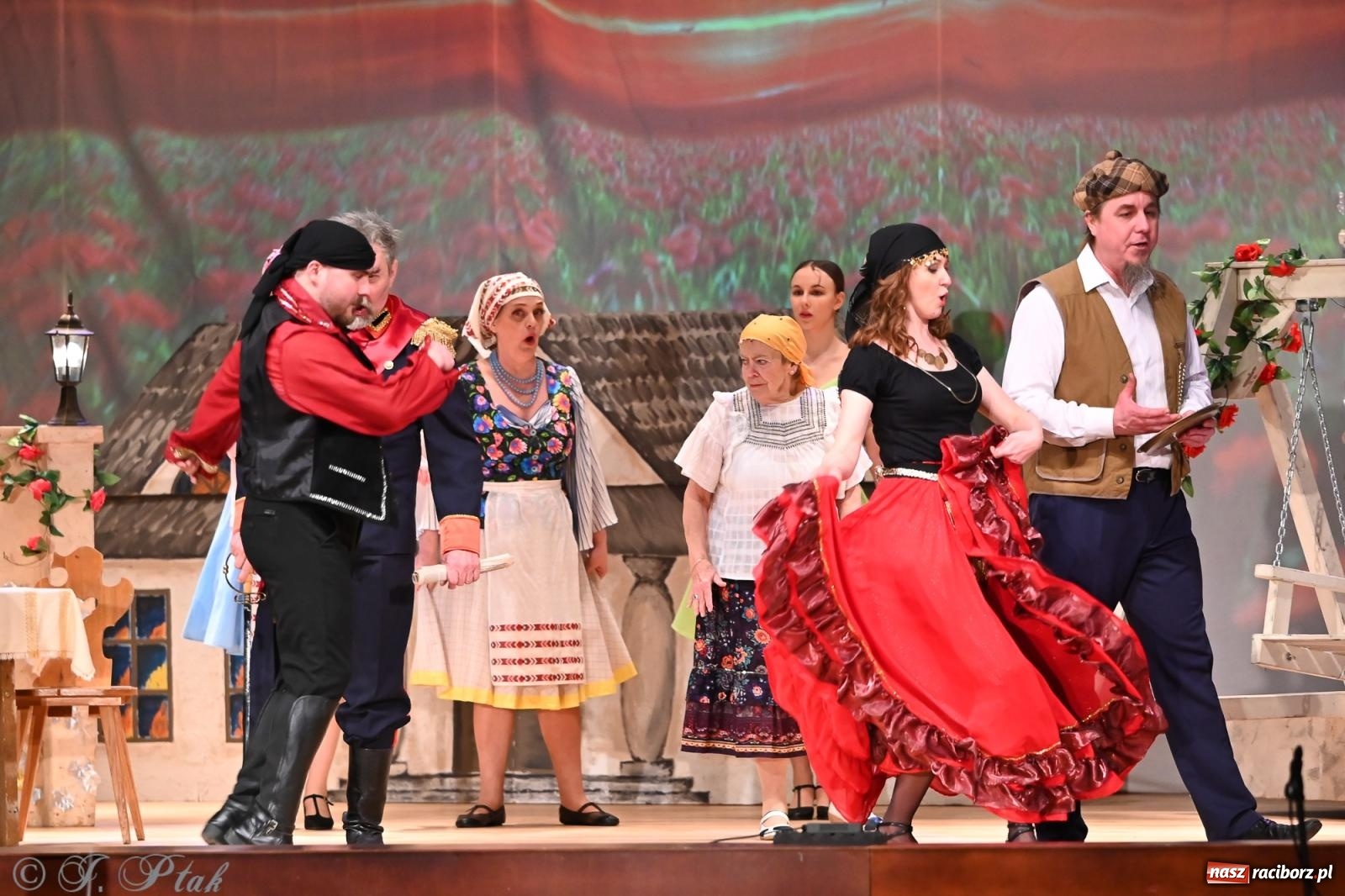 Zdjęcie w galerii na portalu naszraciborz.pl: Hrabina Marica porwała publiczność. Operetkowy wieczór pełen muzyki i tańca wiadomości z regionu
