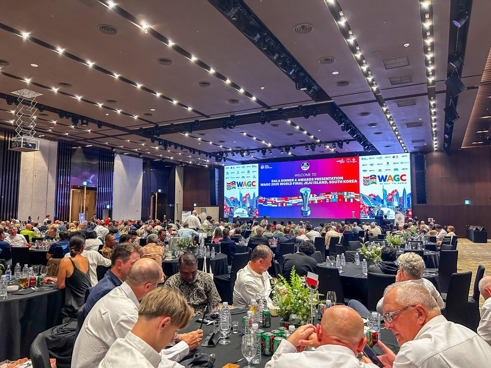 Zdjęcie w galerii na portalu naszraciborz.pl: Raciborzanin znów powalczy w mistrzostwach świata amatorów w golfie. Krzysztof Tomaszek w grze o światową czołówkę wiadomości z regionu